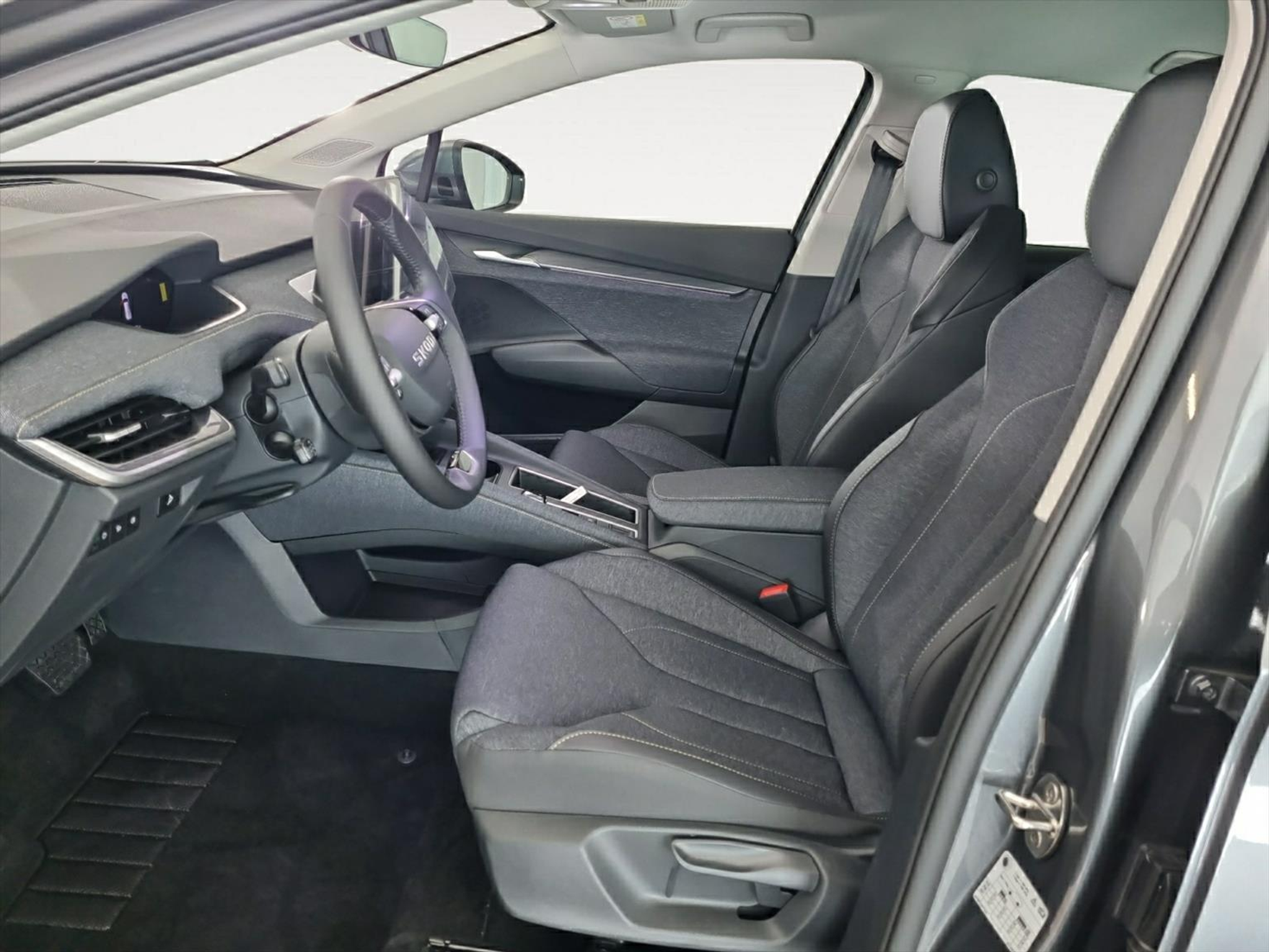 listing desktop thumbnail image 4