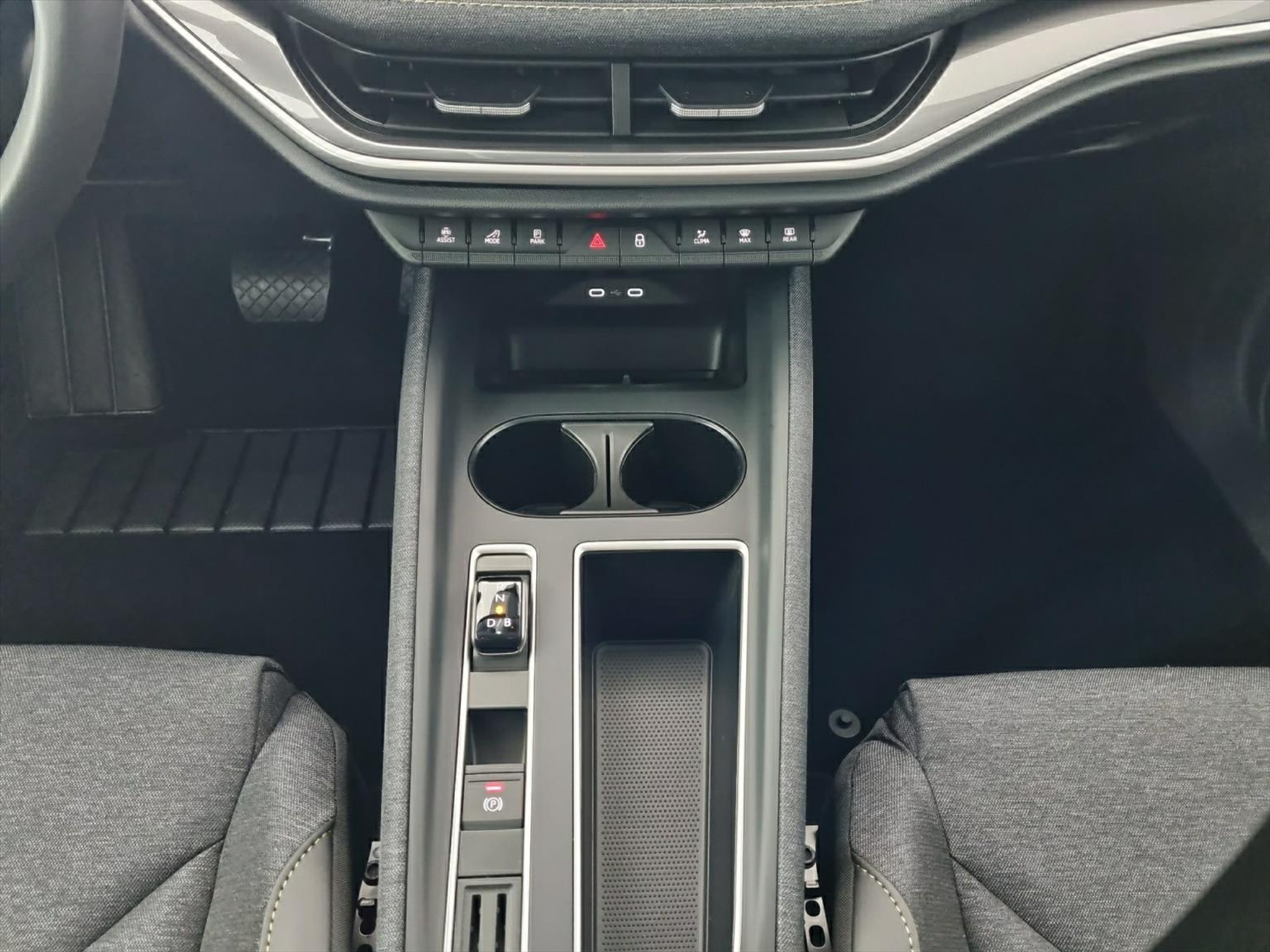 listing desktop thumbnail image 7