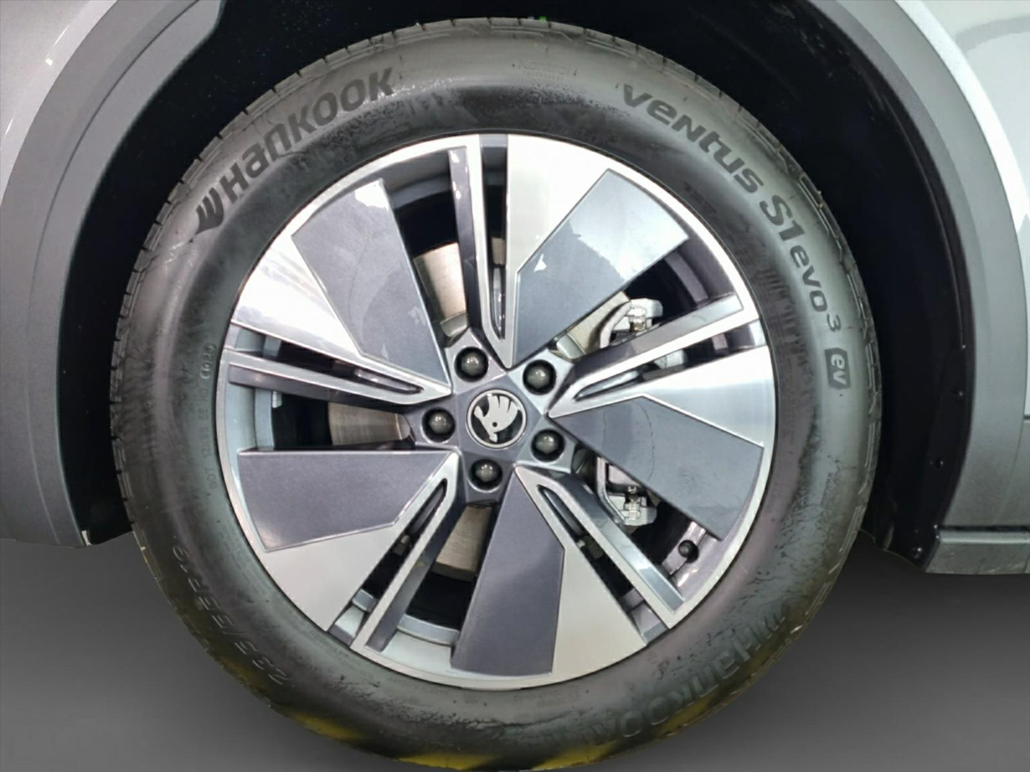 listing desktop thumbnail image 15