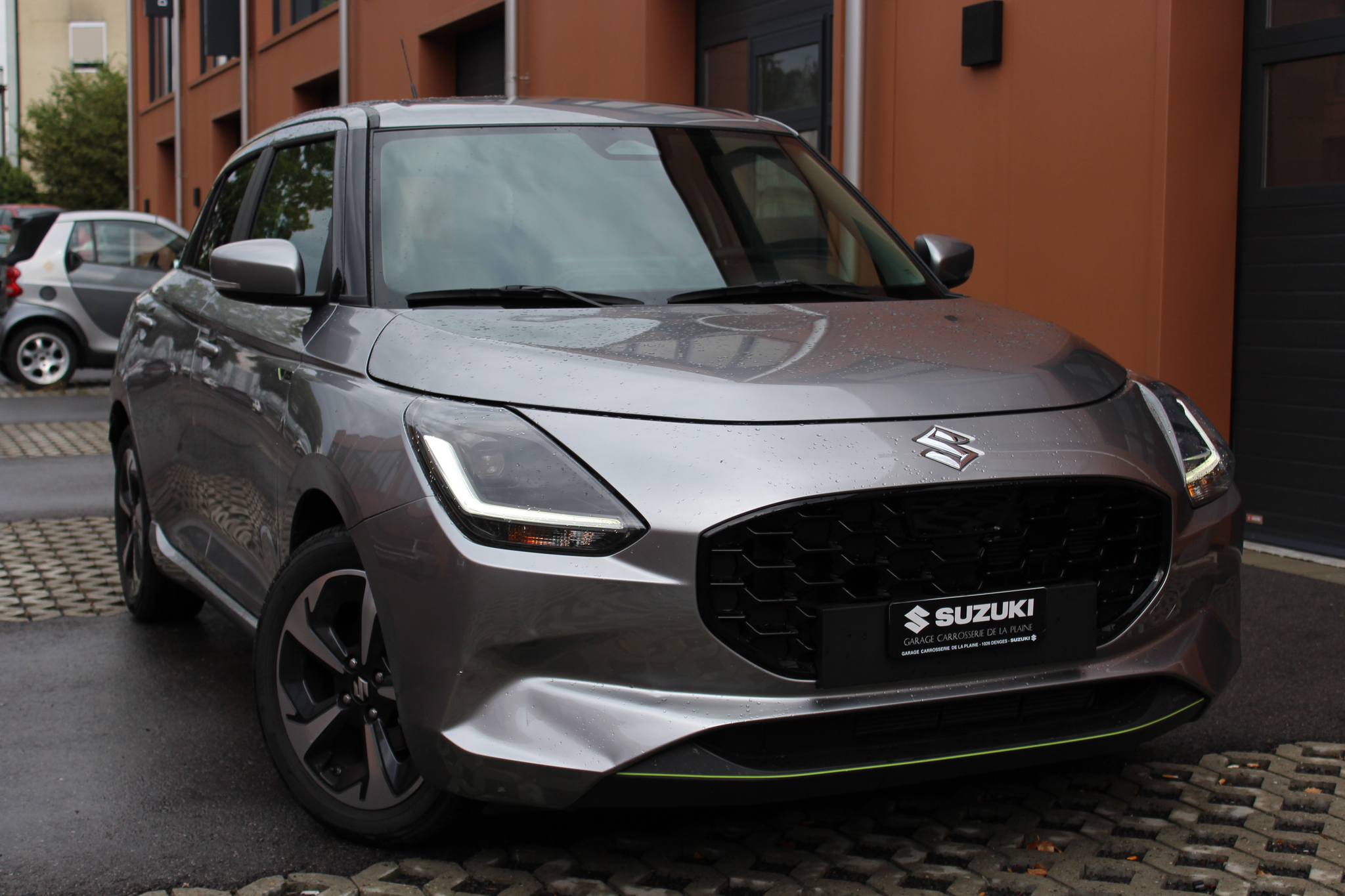 listing desktop thumbnail image 2