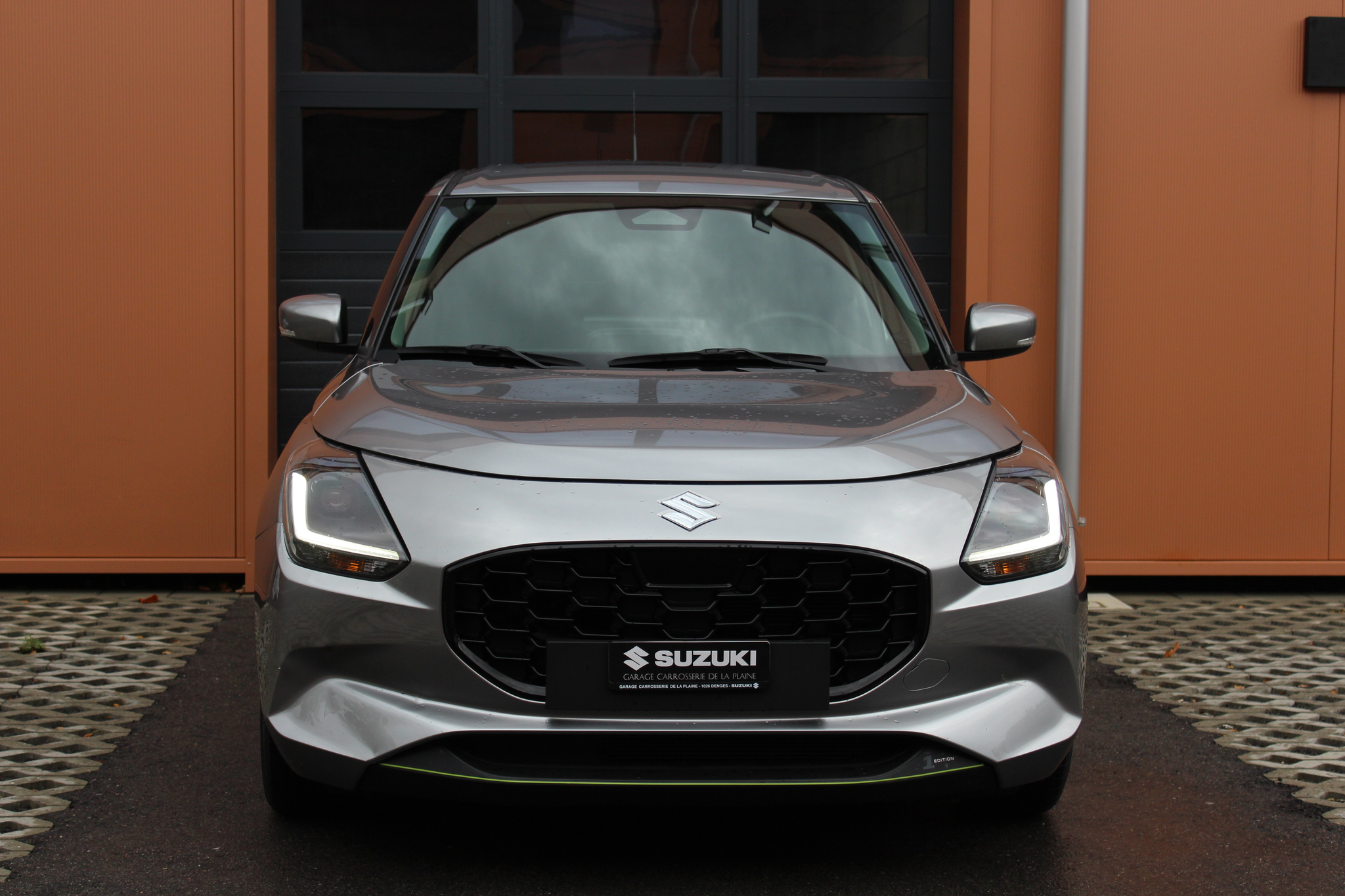 listing desktop thumbnail image 1