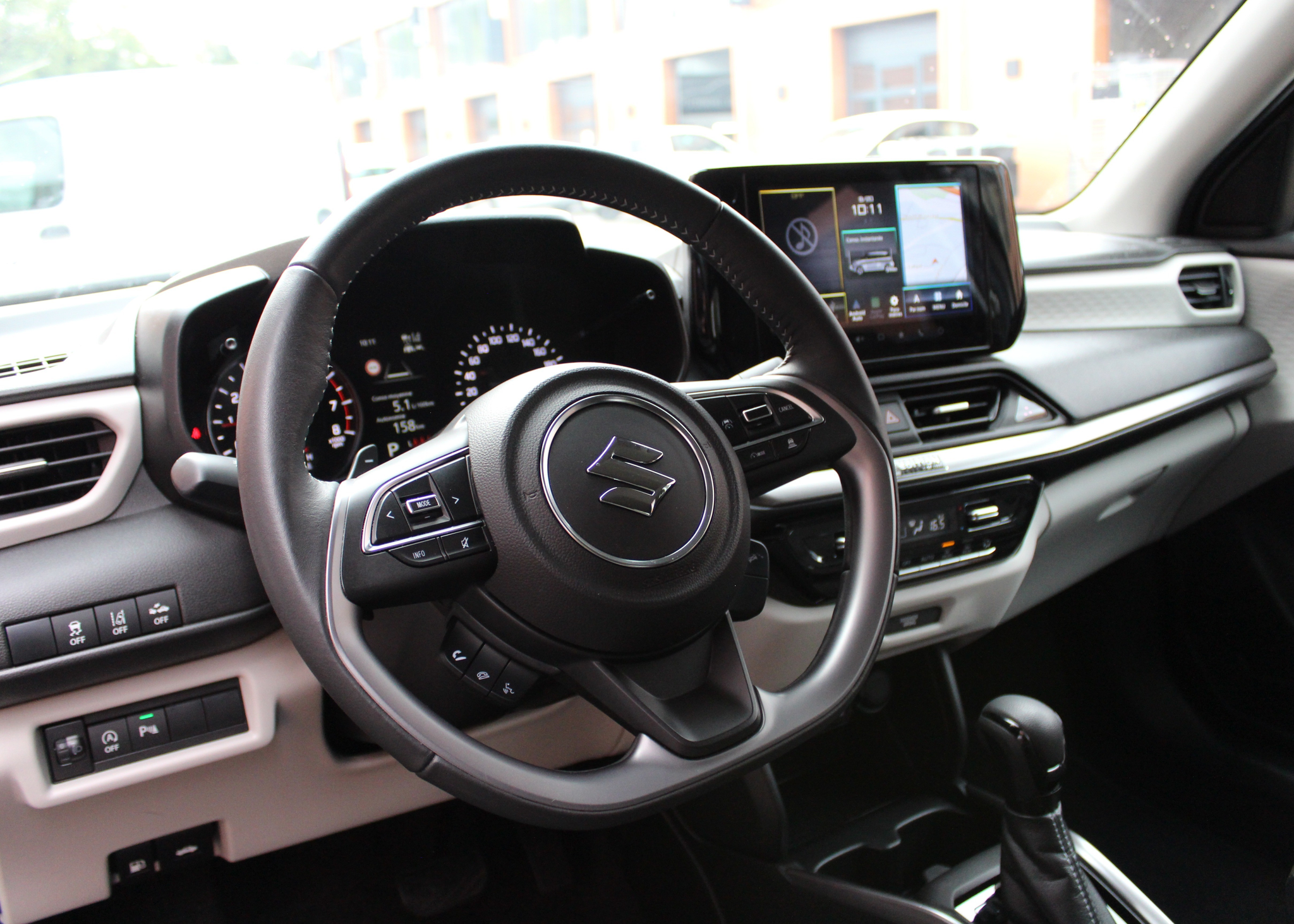 listing desktop thumbnail image 8