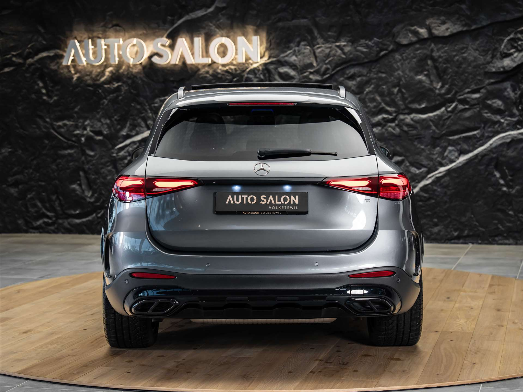 listing desktop thumbnail image 3