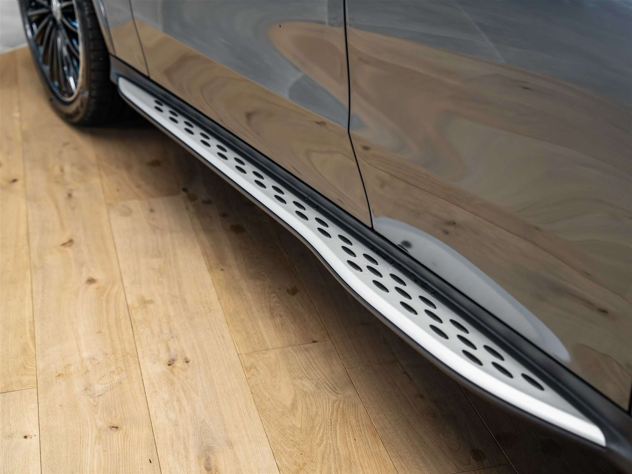 listing desktop thumbnail image 21