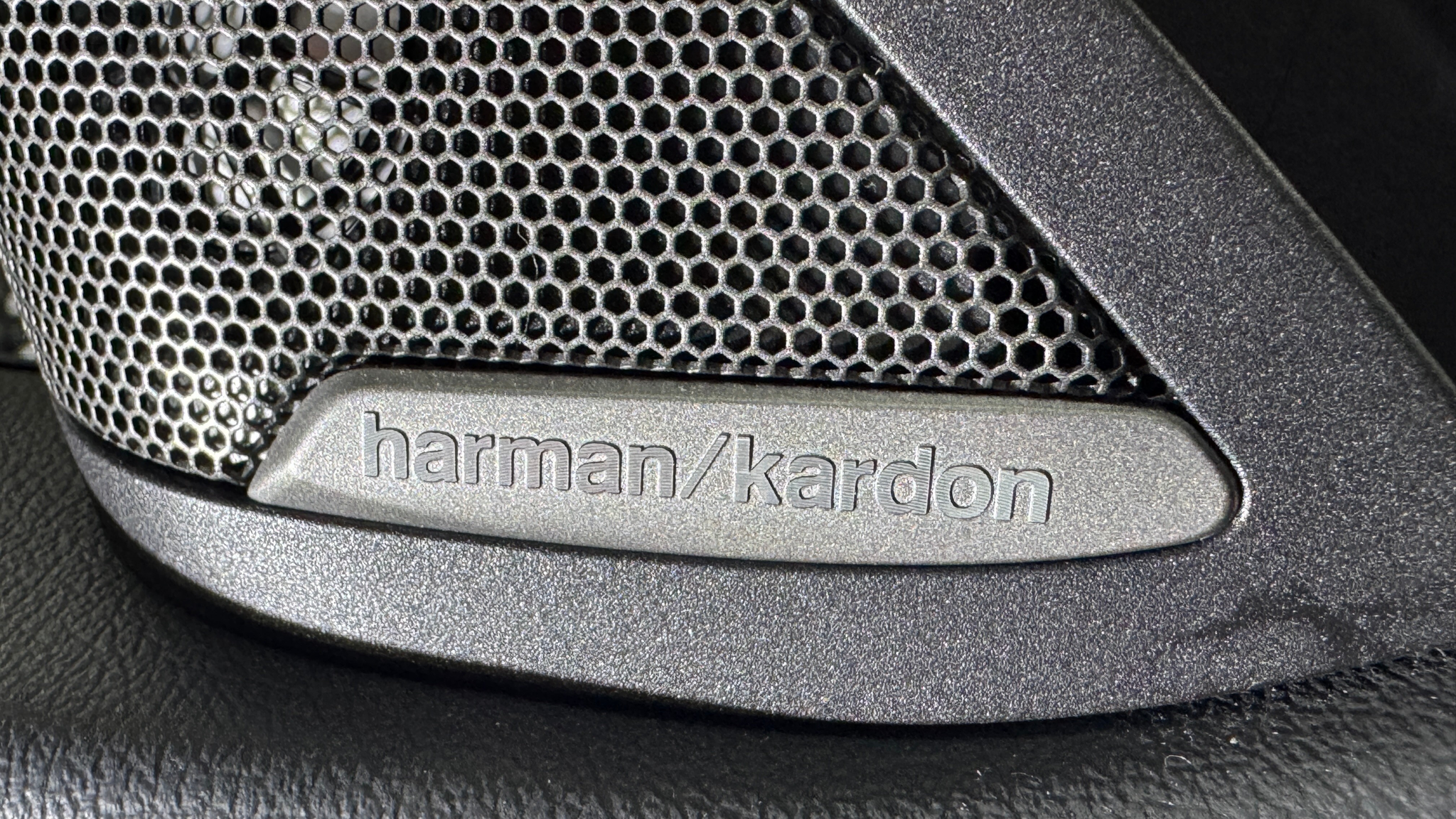 listing desktop thumbnail image 12