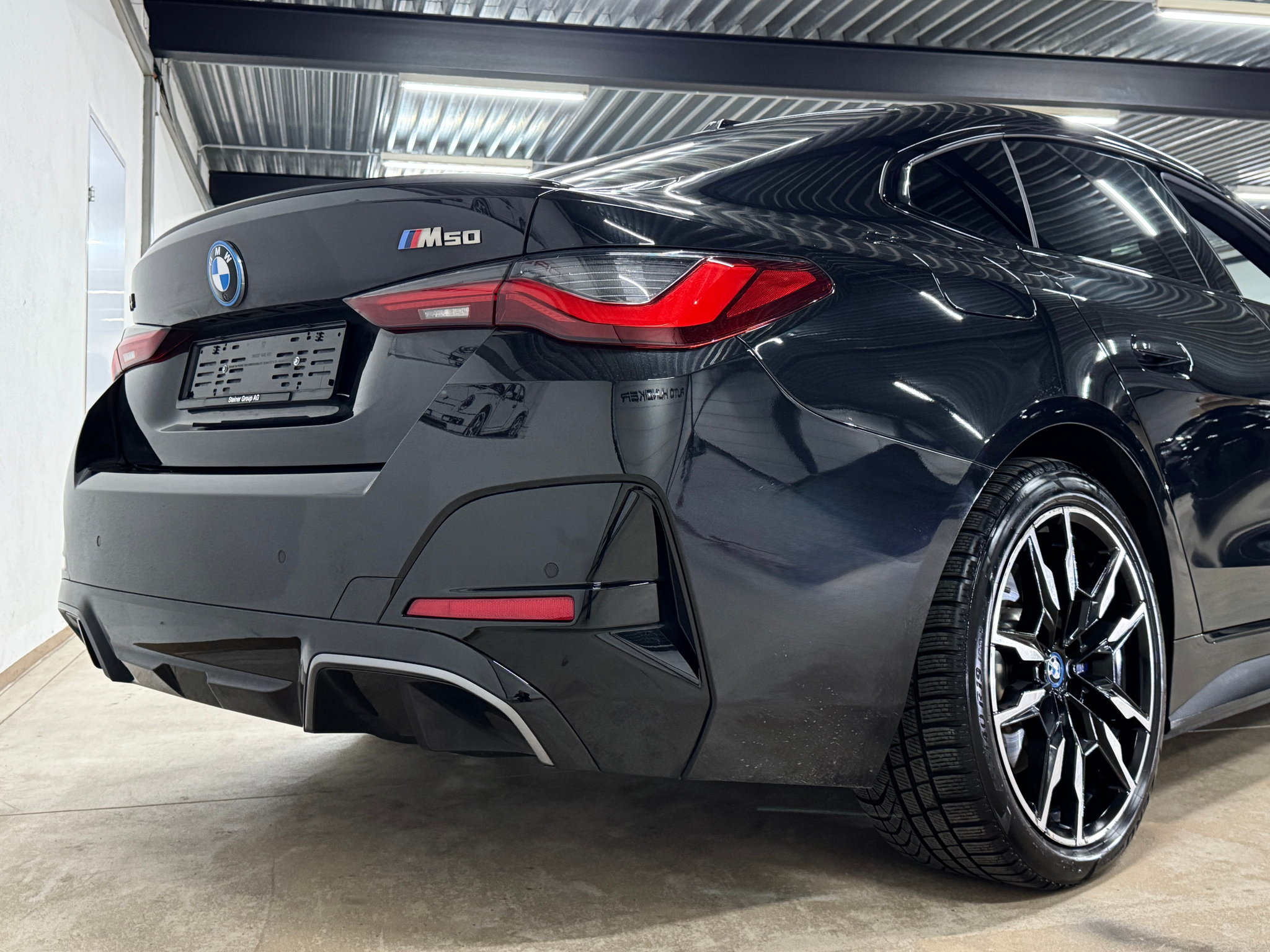 listing desktop thumbnail image 5