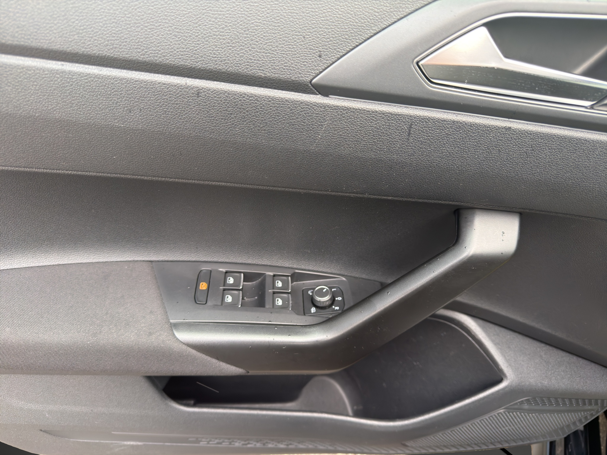 listing desktop thumbnail image 22