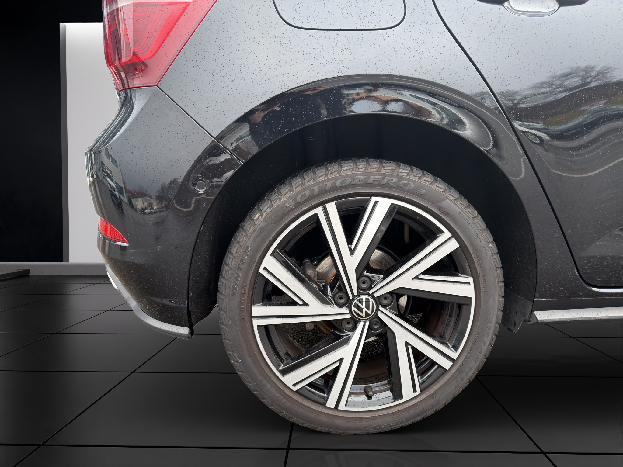 listing desktop thumbnail image 24