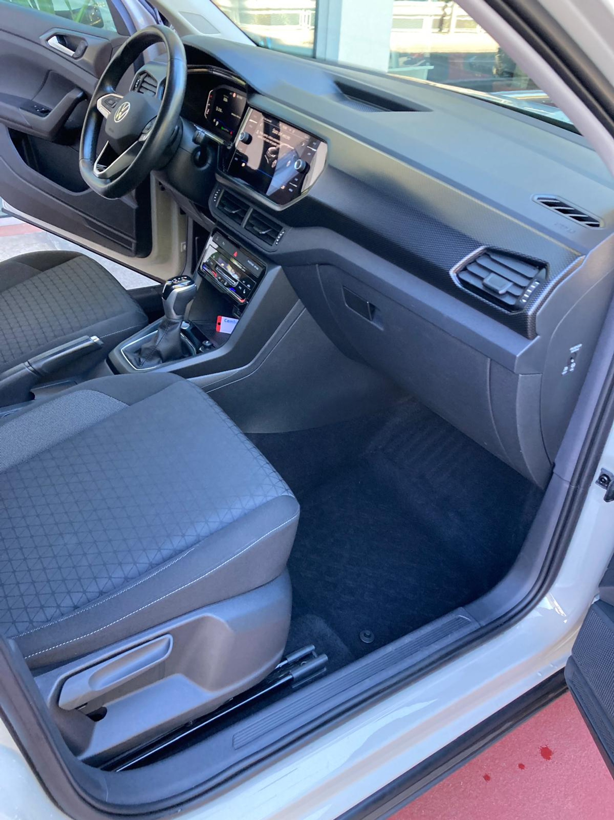 listing desktop thumbnail image 12