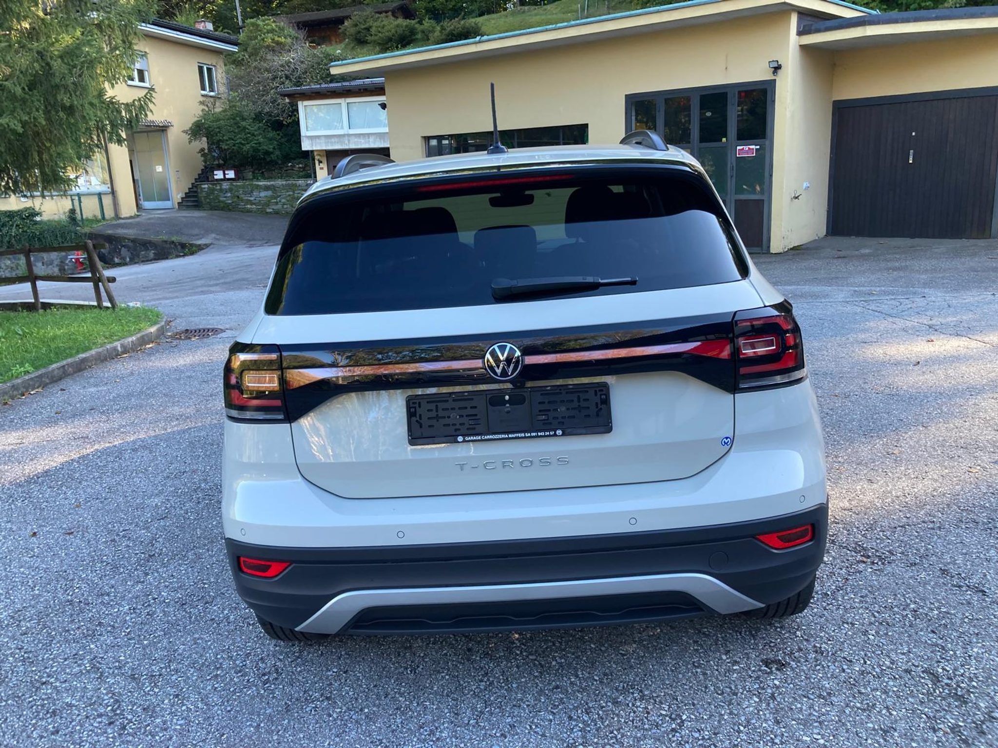 listing desktop thumbnail image 5