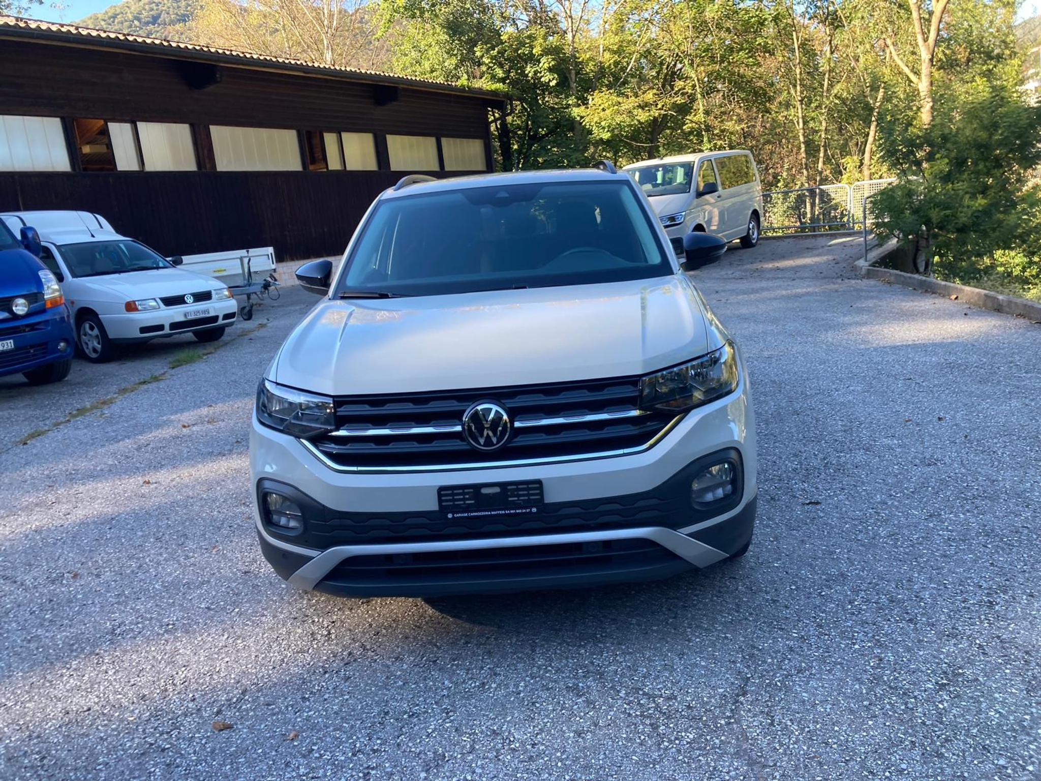 listing desktop thumbnail image 1