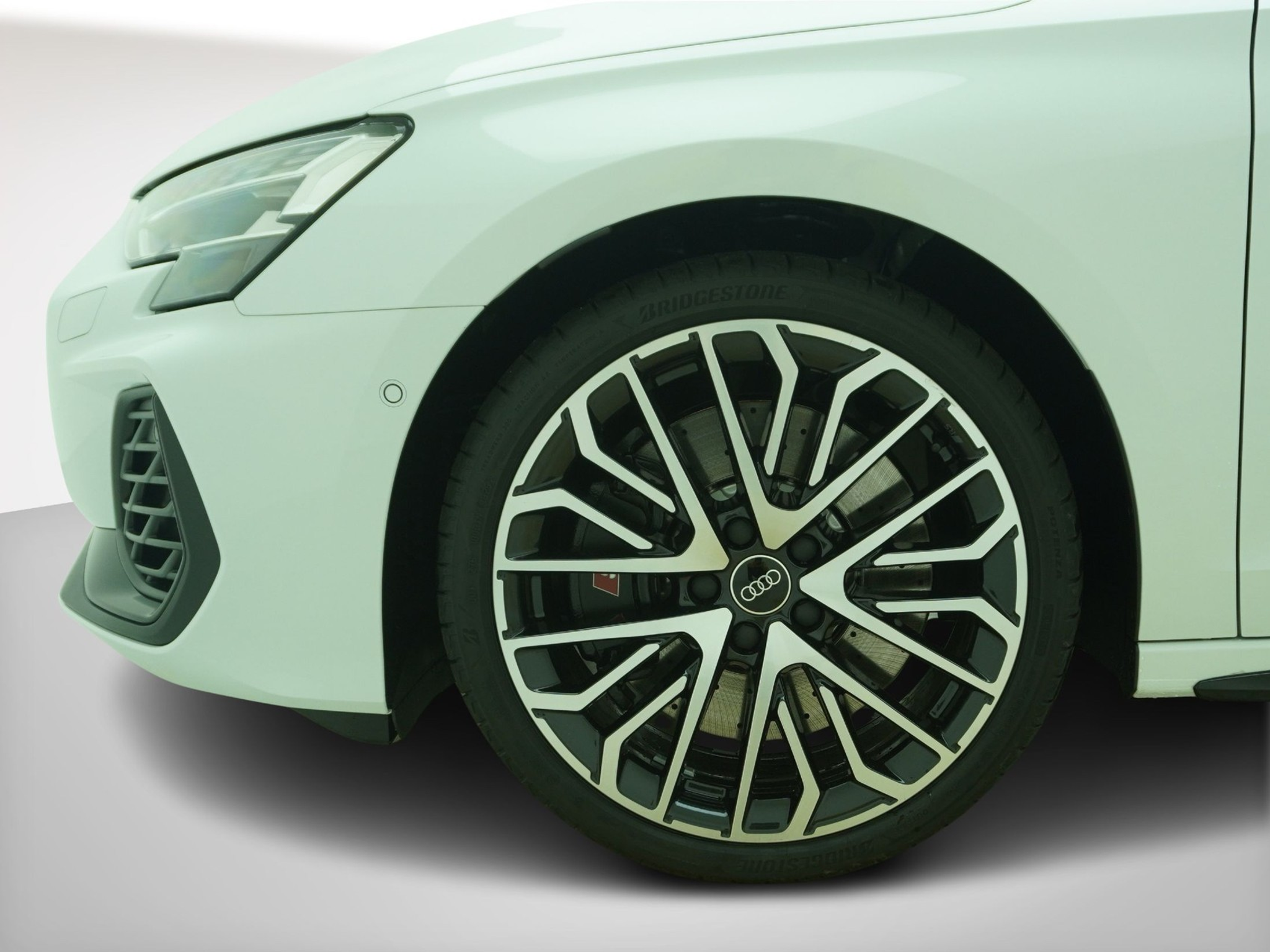 listing desktop thumbnail image 9