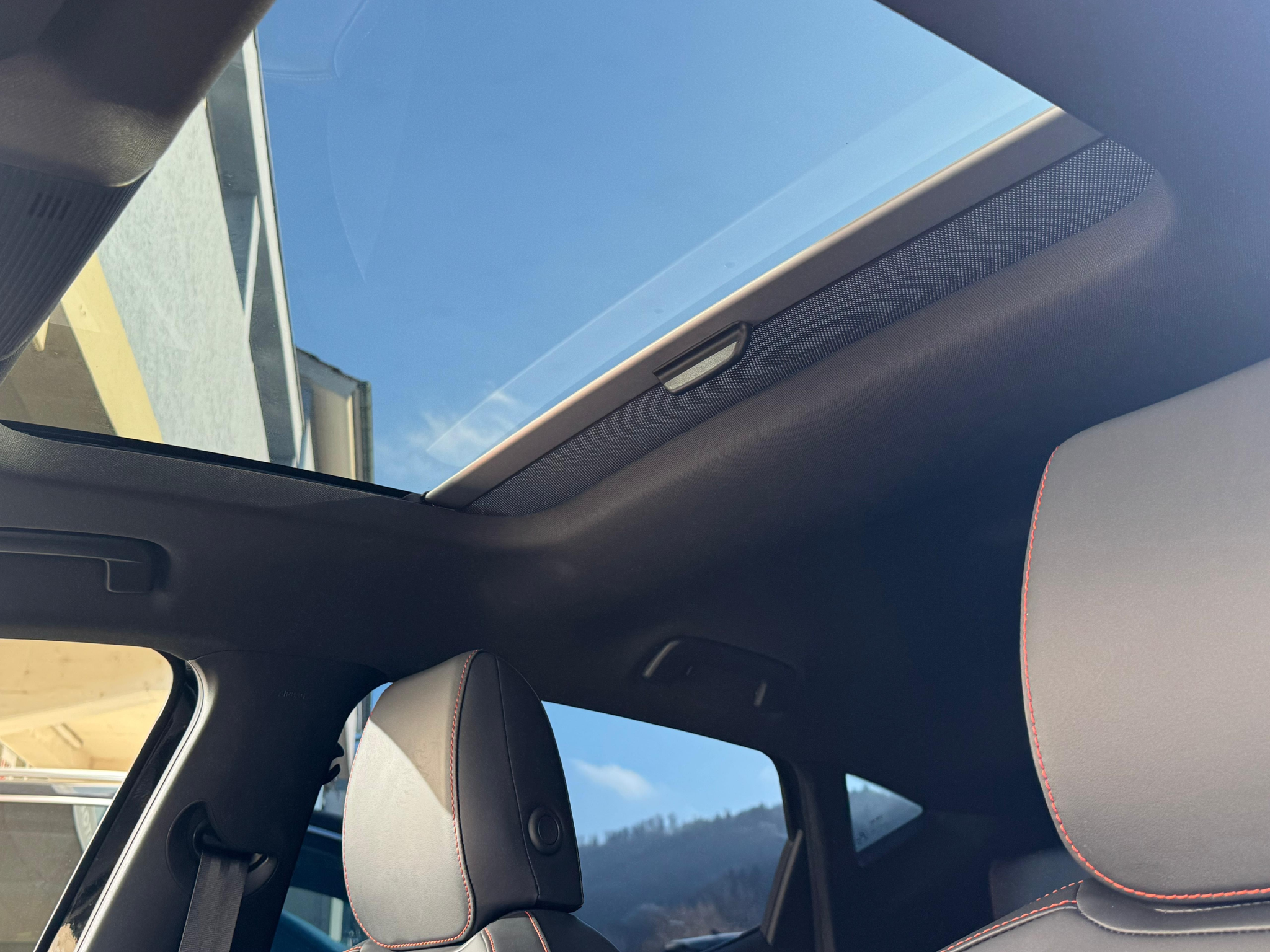 listing desktop thumbnail image 15