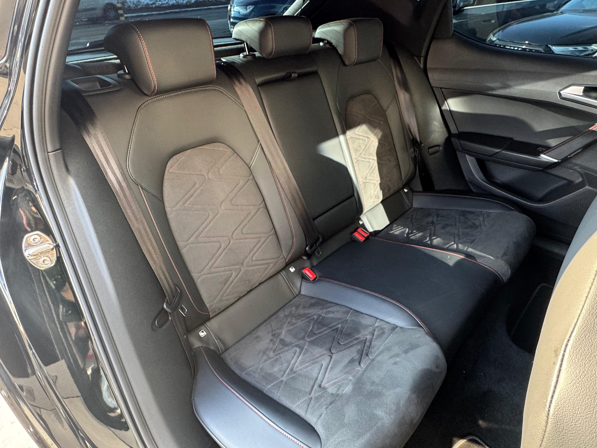 listing desktop thumbnail image 28