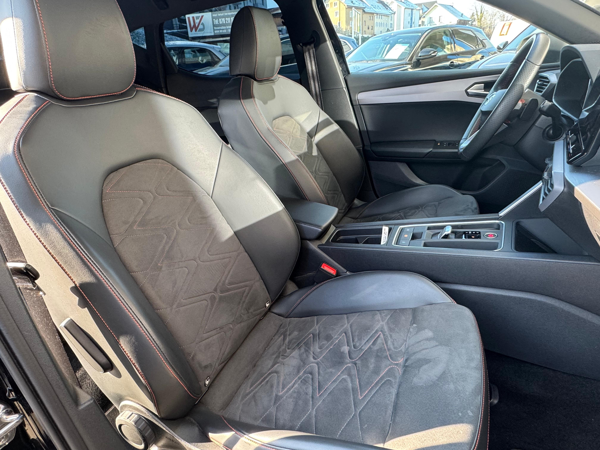 listing desktop thumbnail image 16