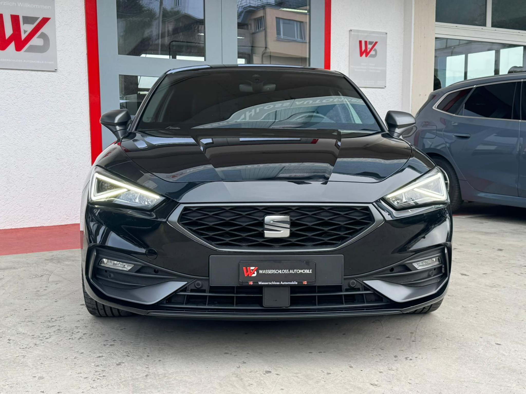 listing desktop thumbnail image 2