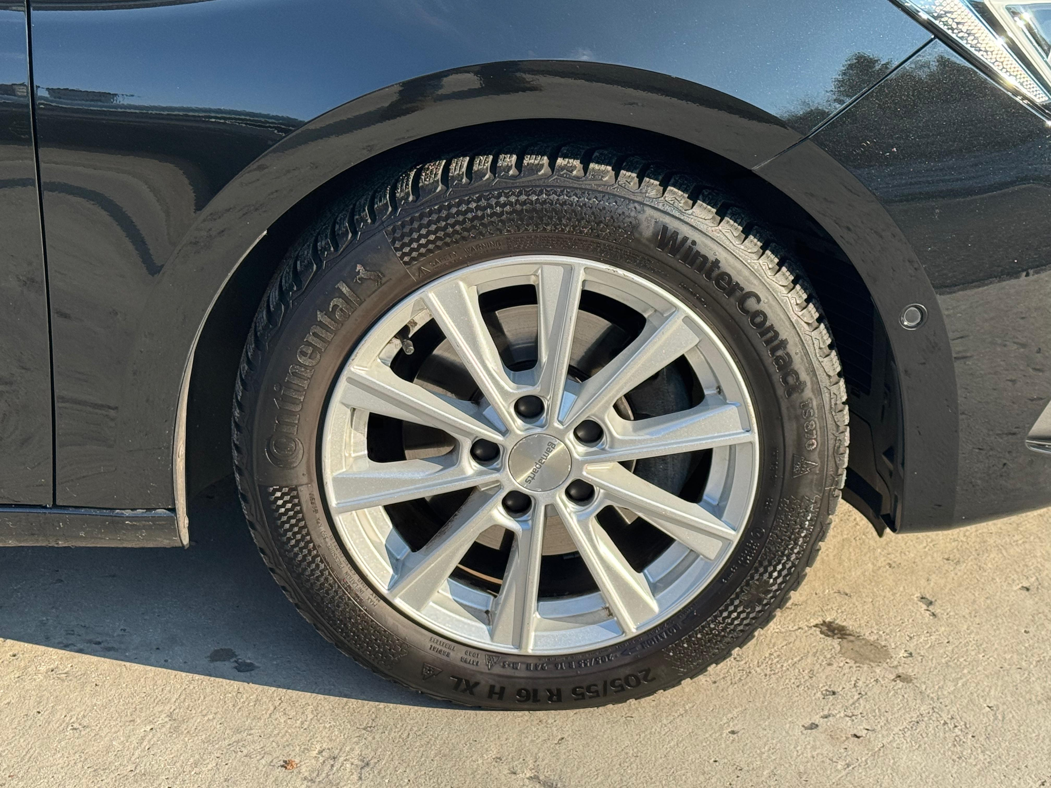 listing desktop thumbnail image 9