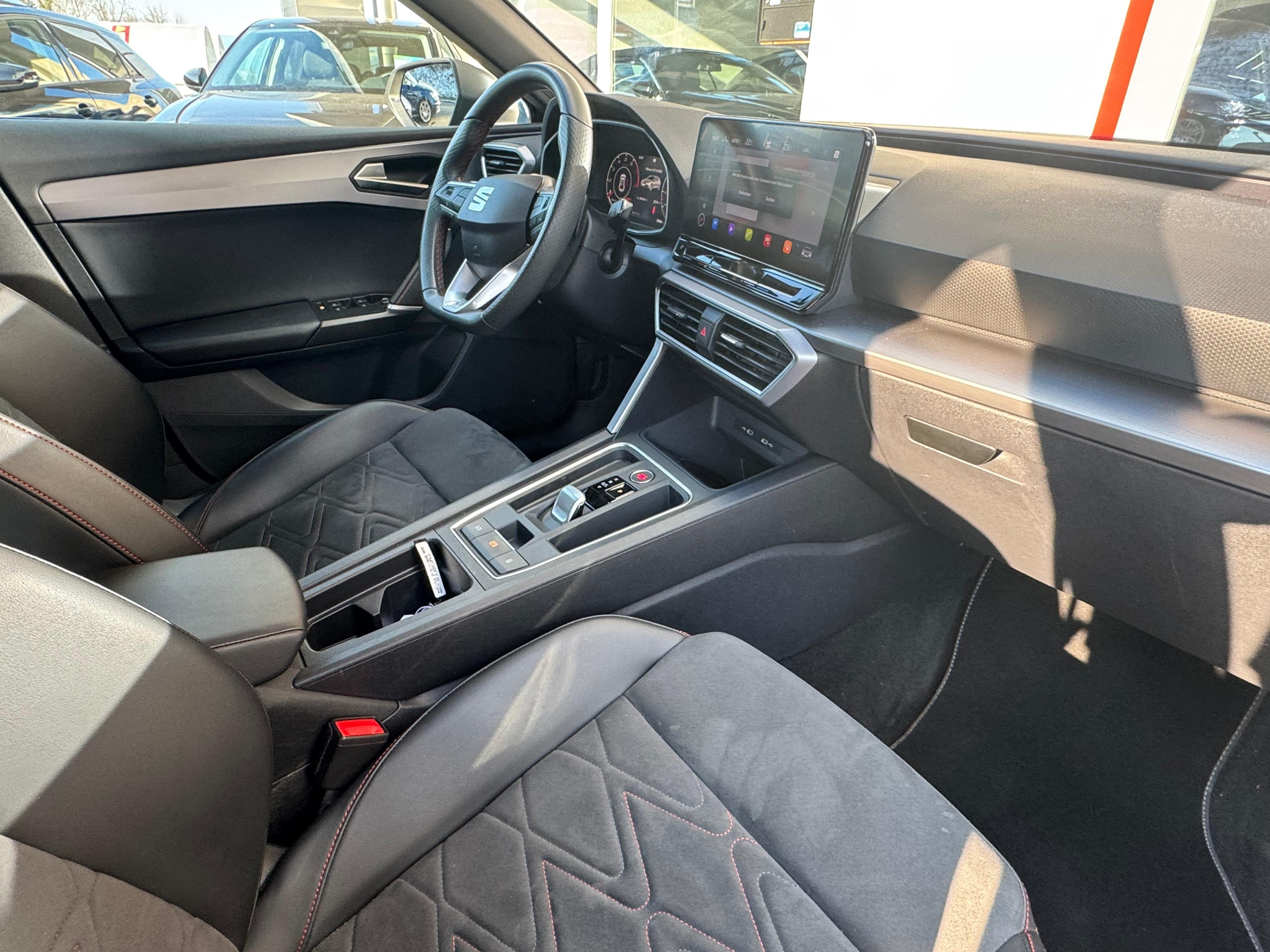 listing desktop thumbnail image 13