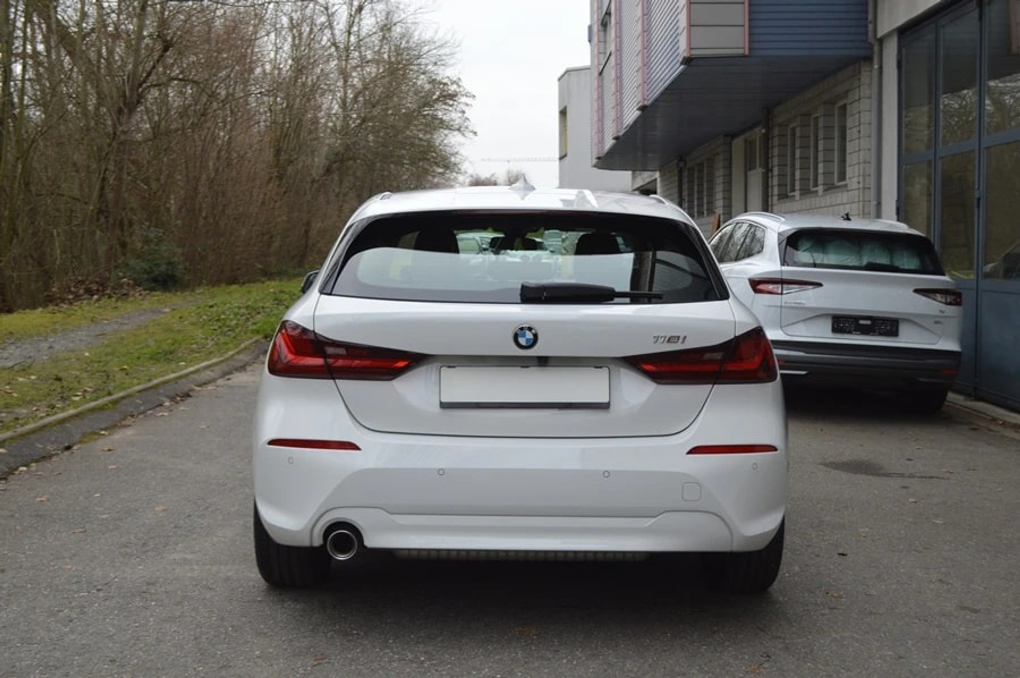 listing desktop thumbnail image 13