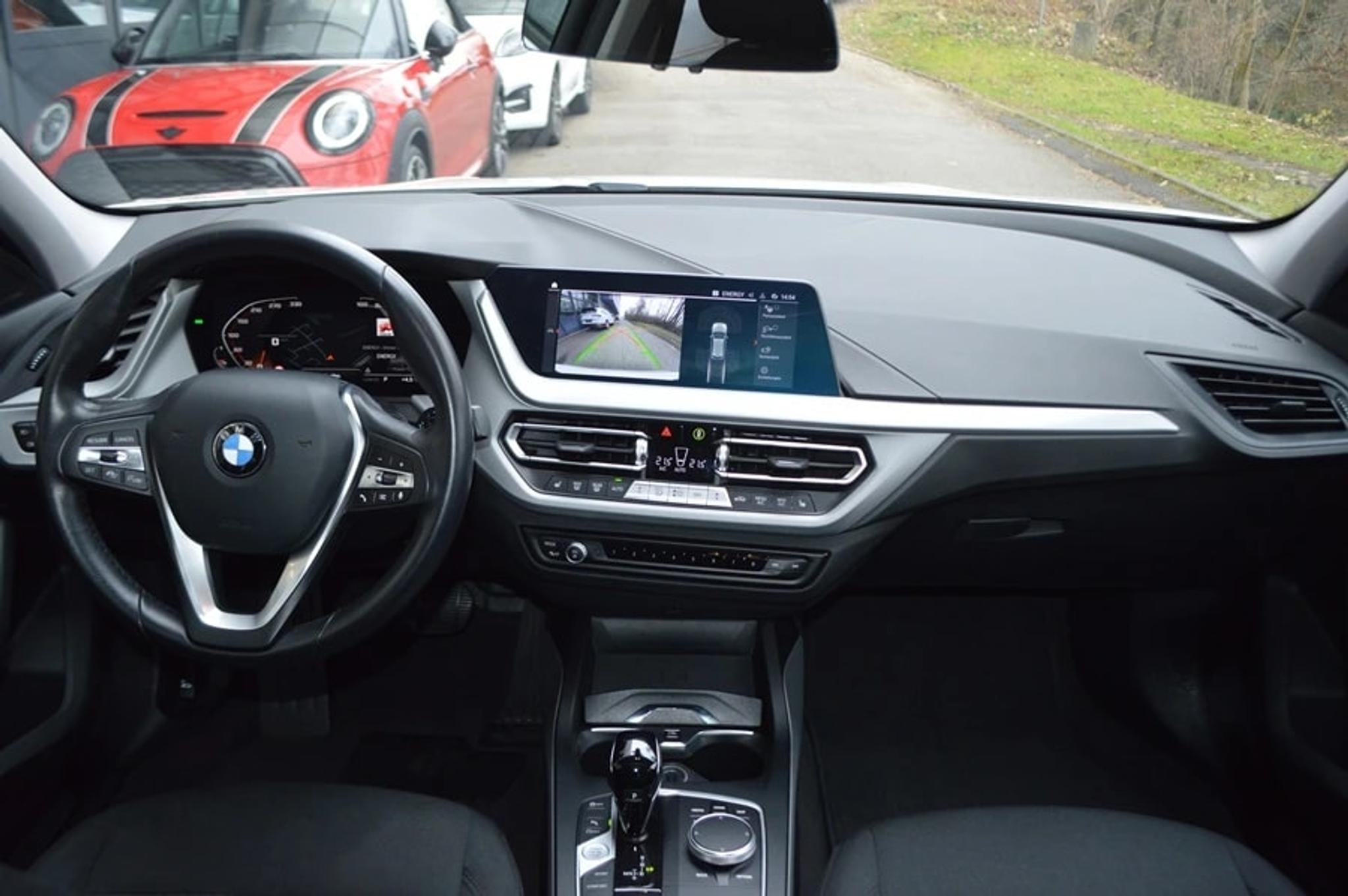 listing desktop thumbnail image 8