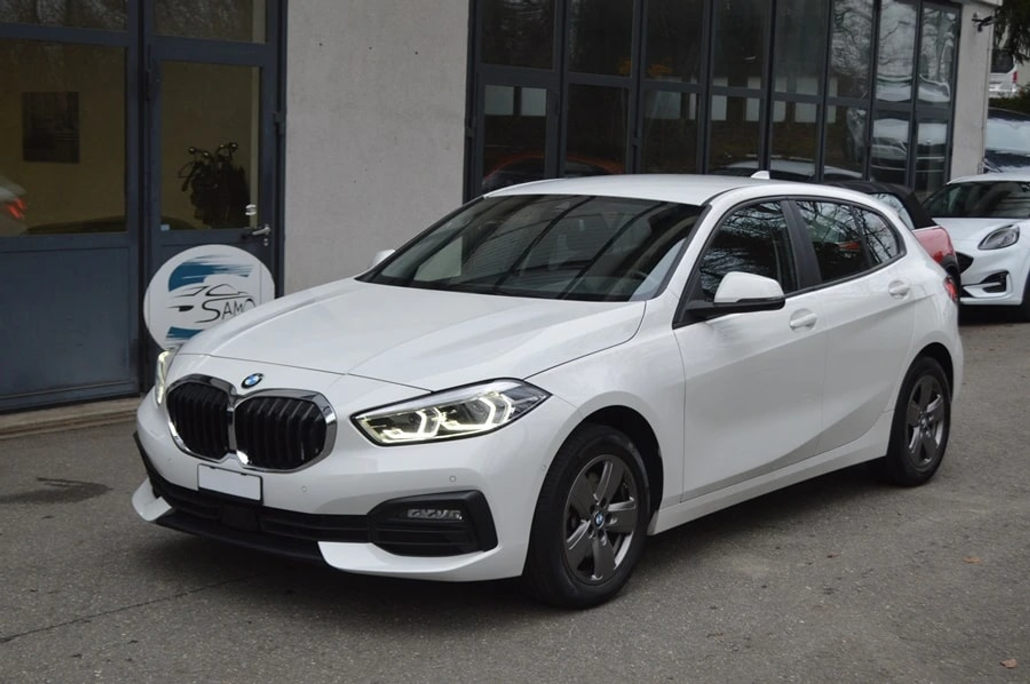 listing desktop thumbnail image 2