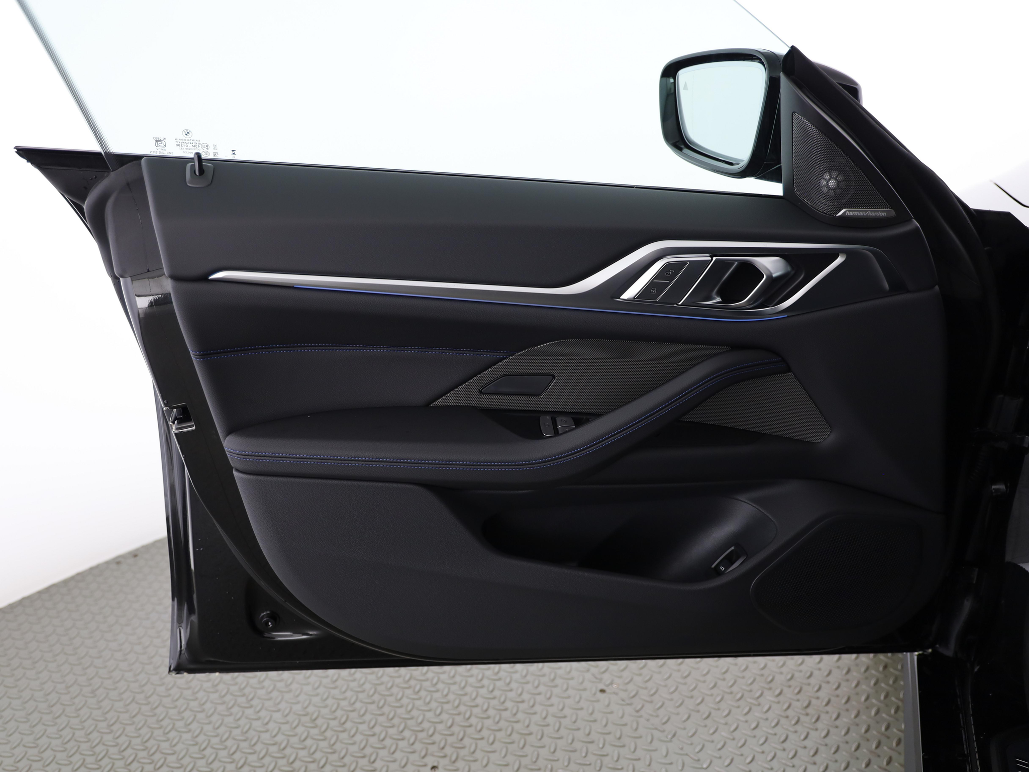 listing desktop thumbnail image 8