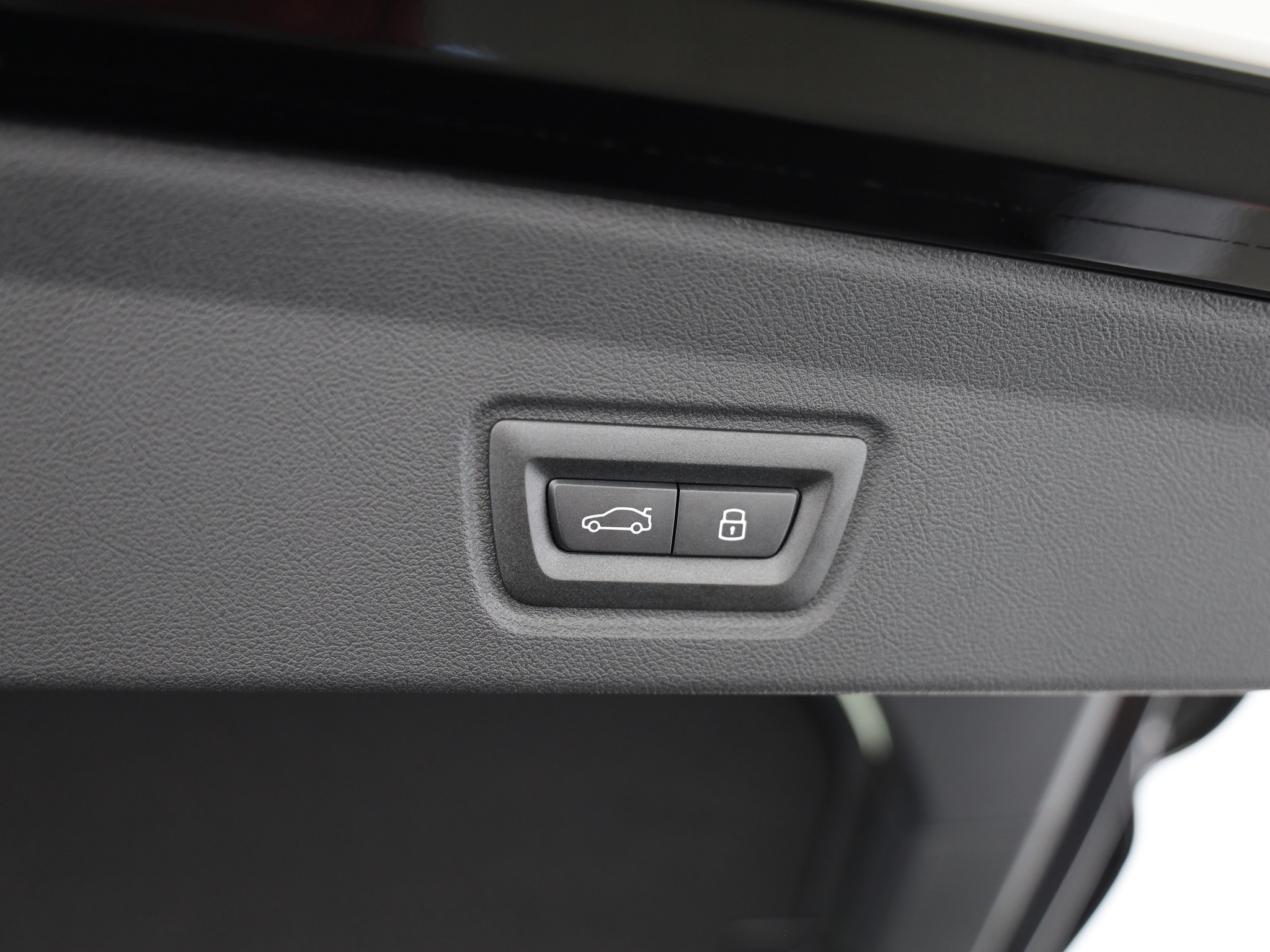 listing desktop thumbnail image 7