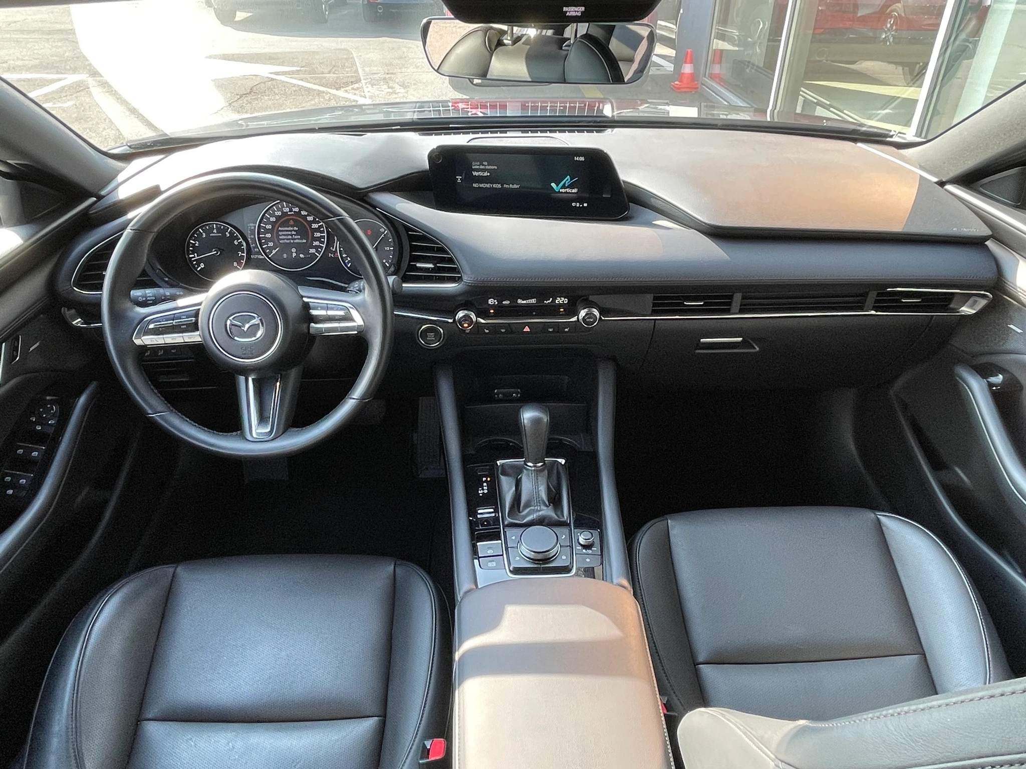 listing desktop thumbnail image 9