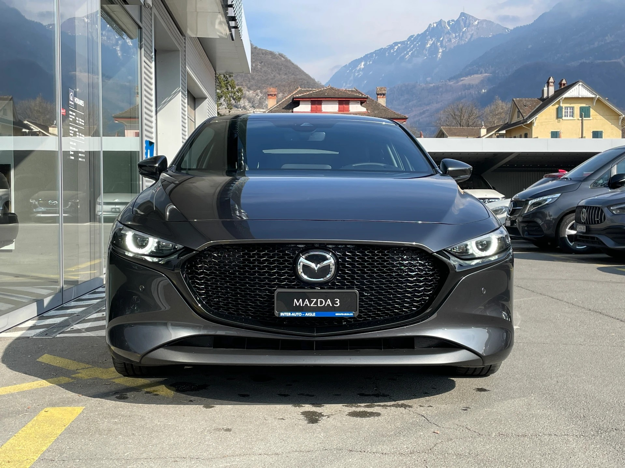 listing desktop thumbnail image 4