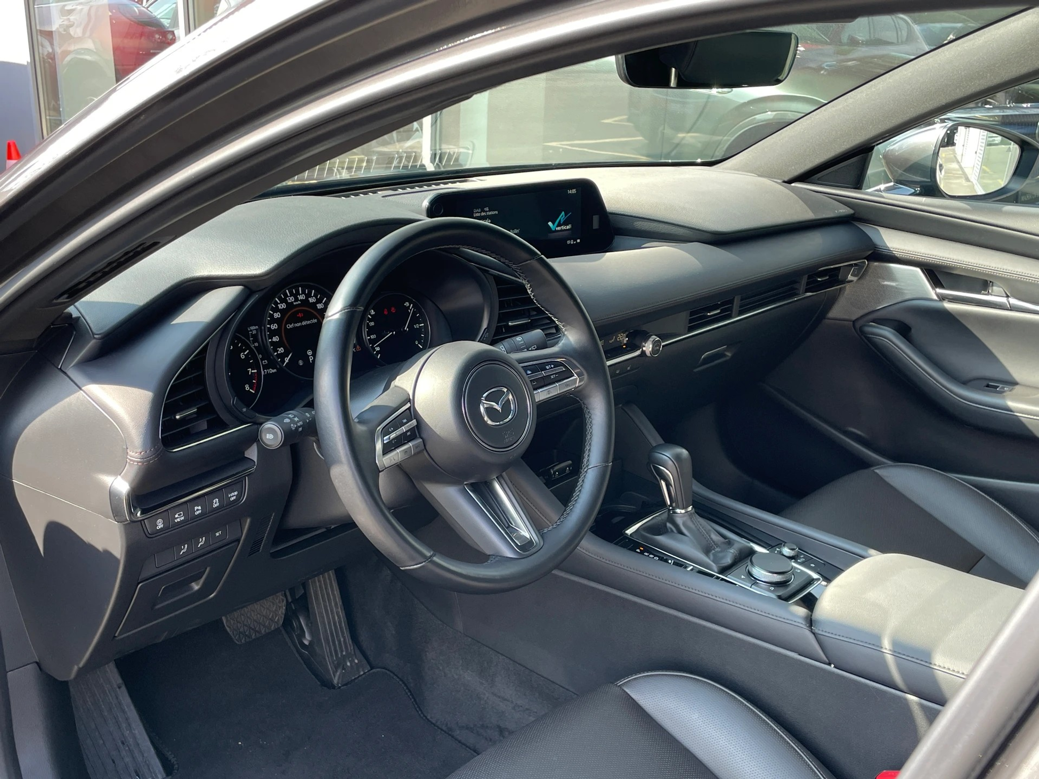 listing desktop thumbnail image 8