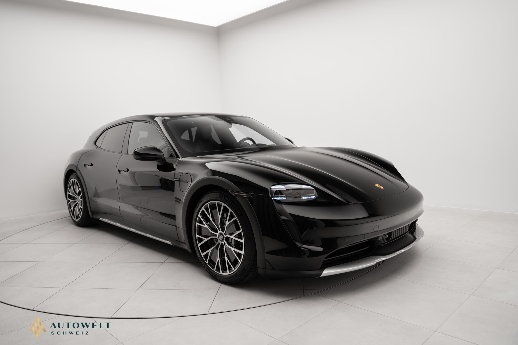 car-image-0