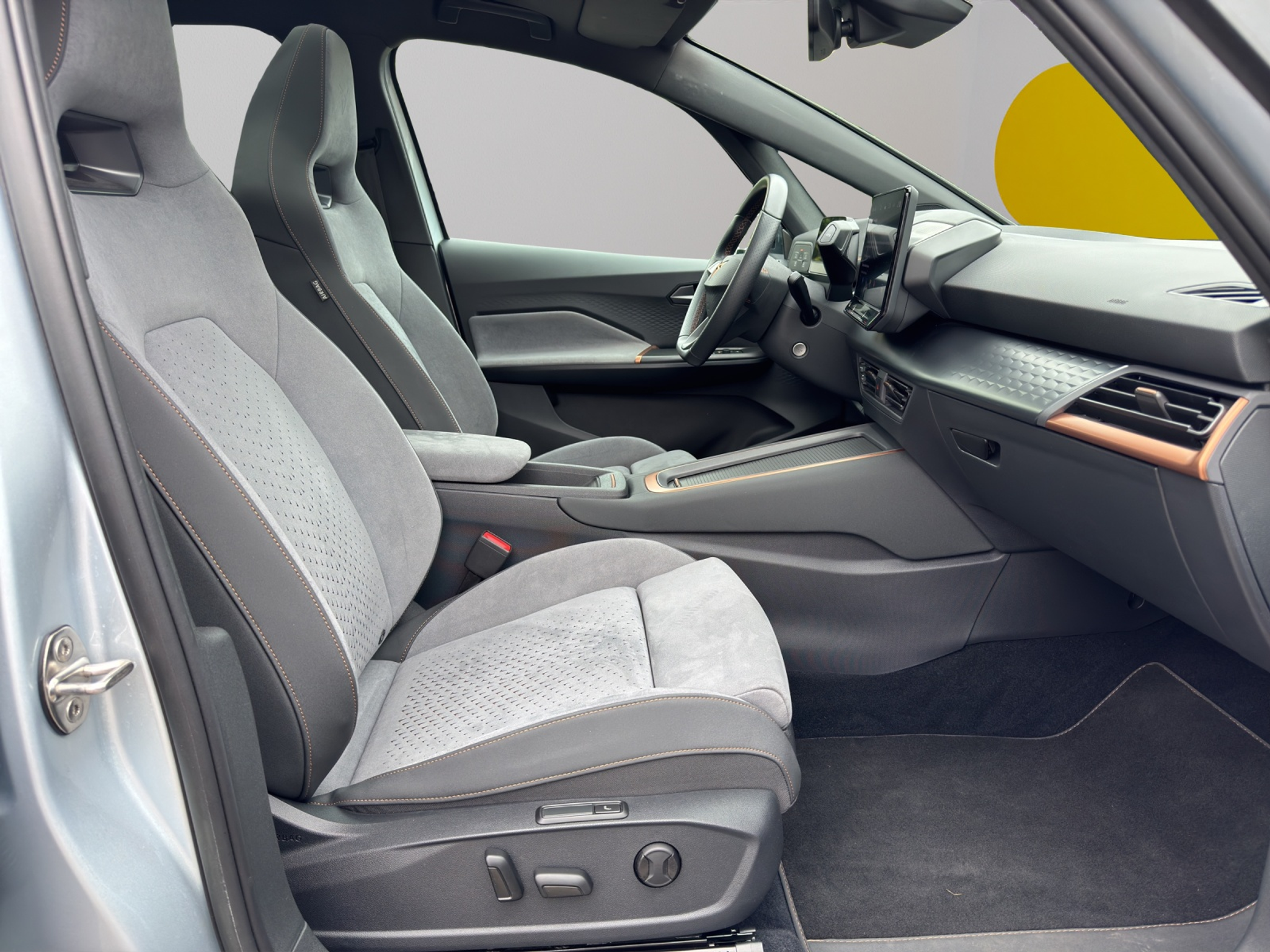 listing desktop thumbnail image 10