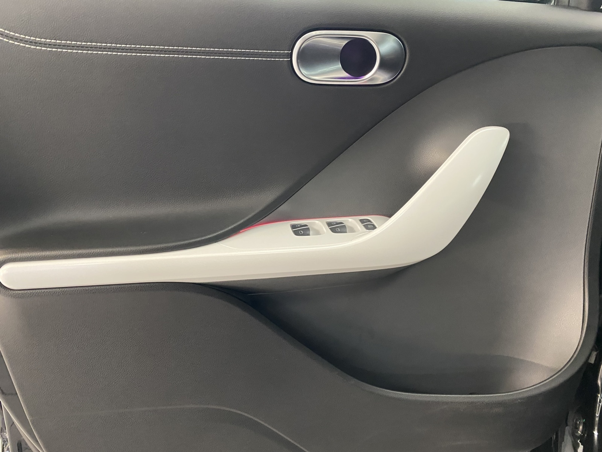 listing desktop thumbnail image 9