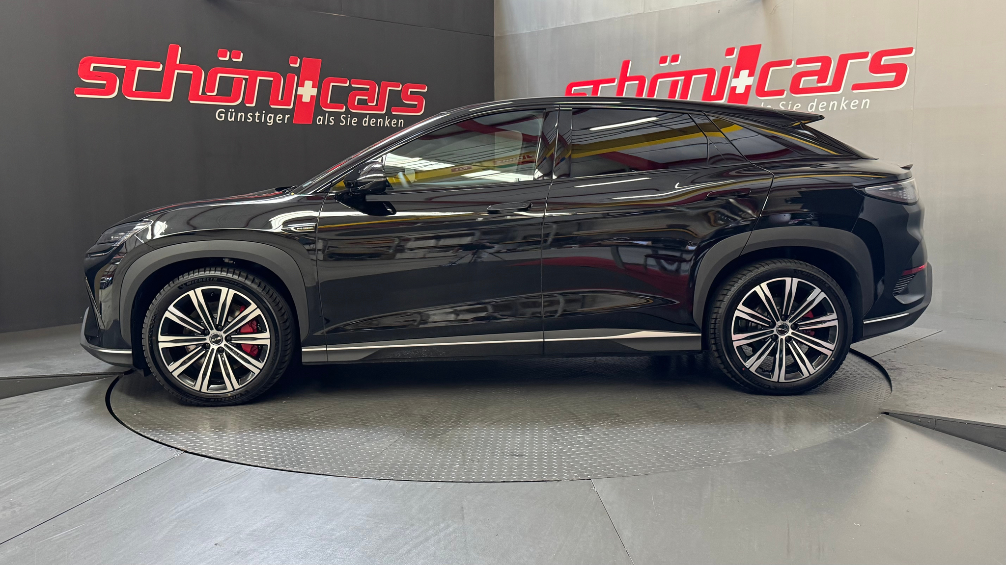 listing desktop thumbnail image 2