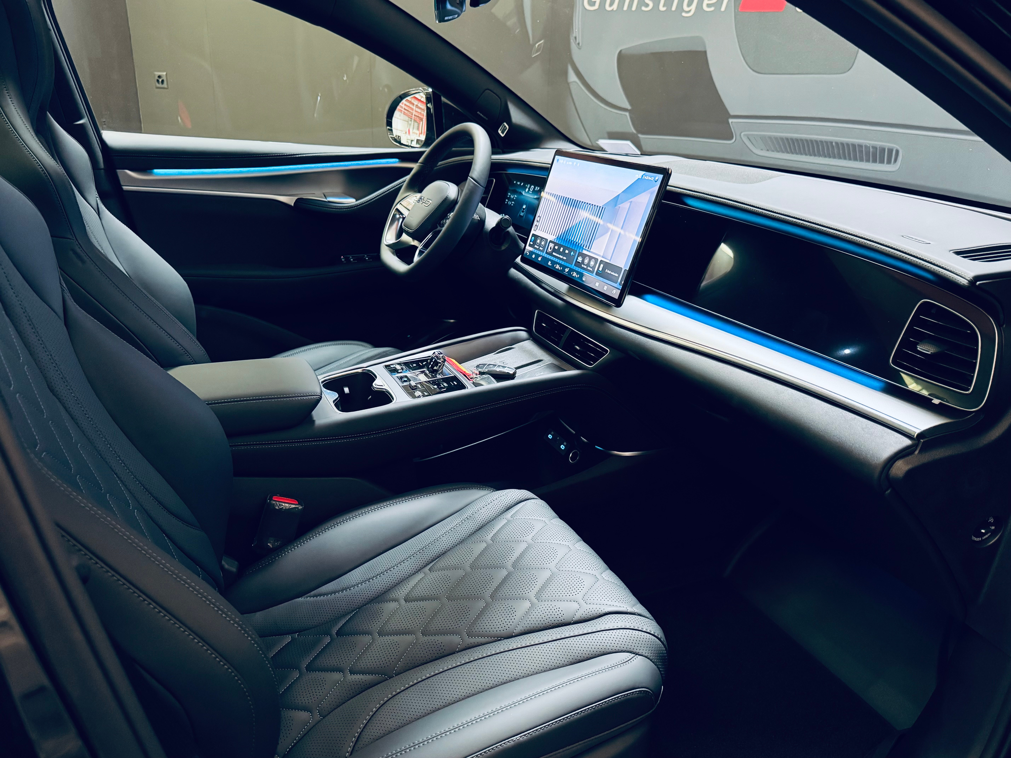 listing desktop thumbnail image 14