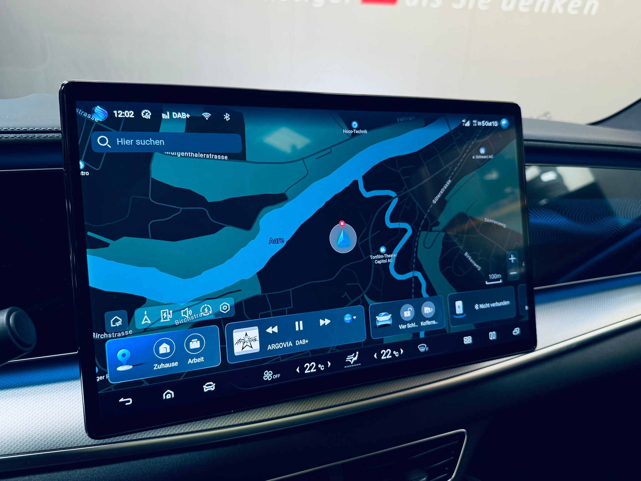 listing desktop thumbnail image 24