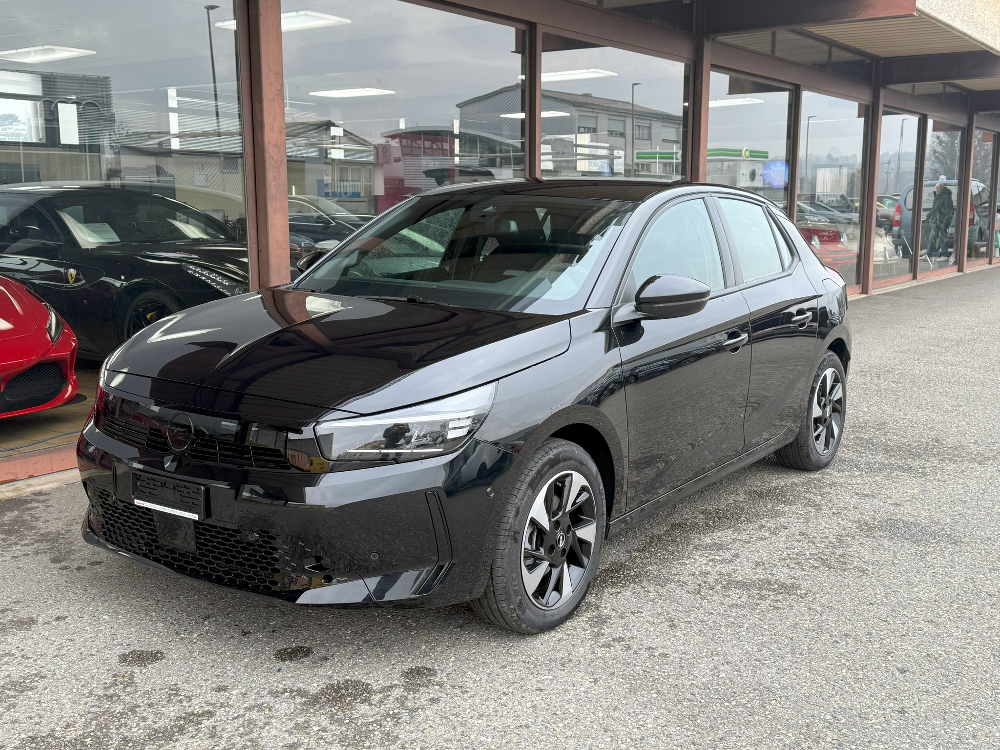 listing desktop thumbnail image 1