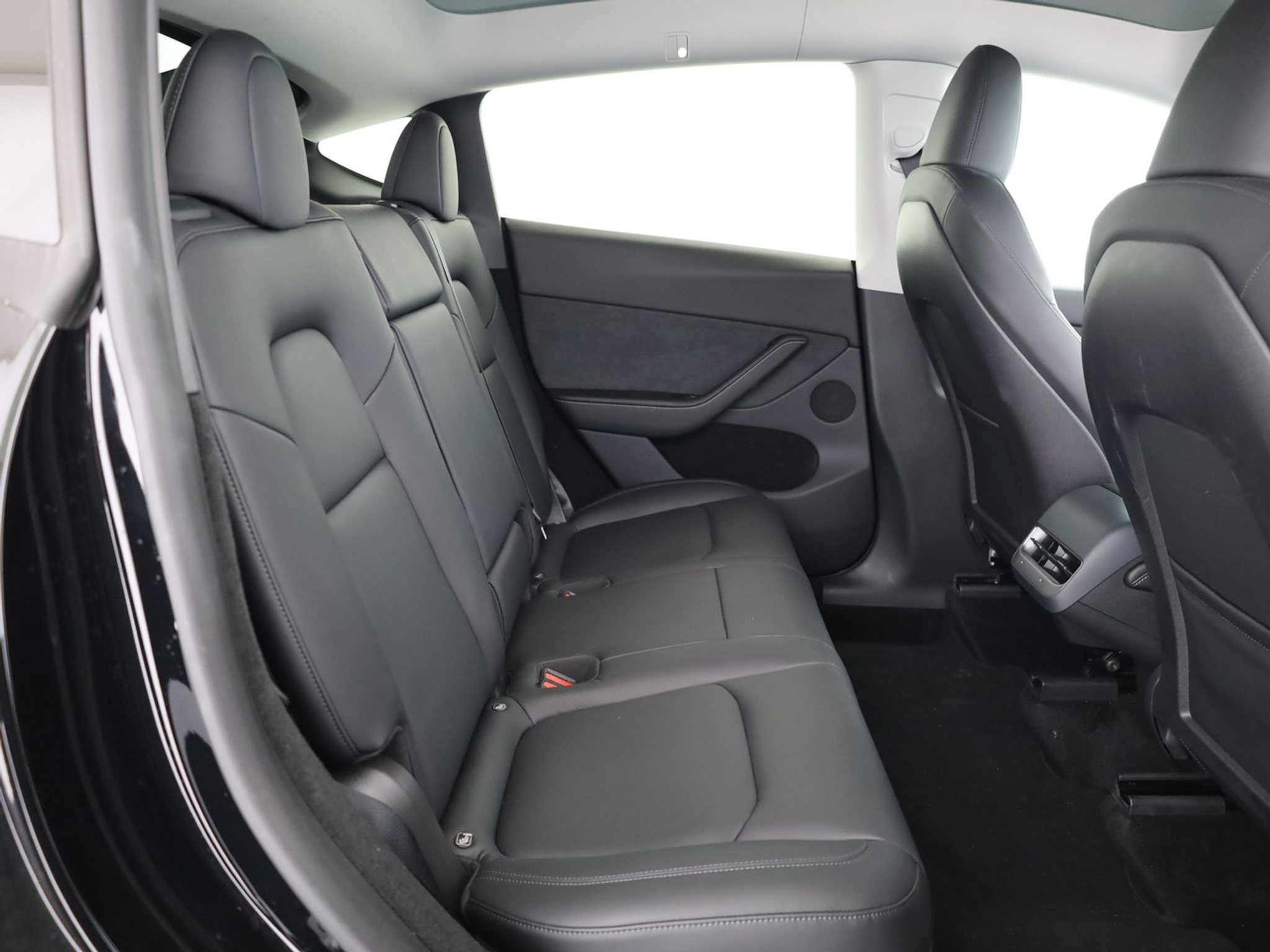 listing desktop thumbnail image 8