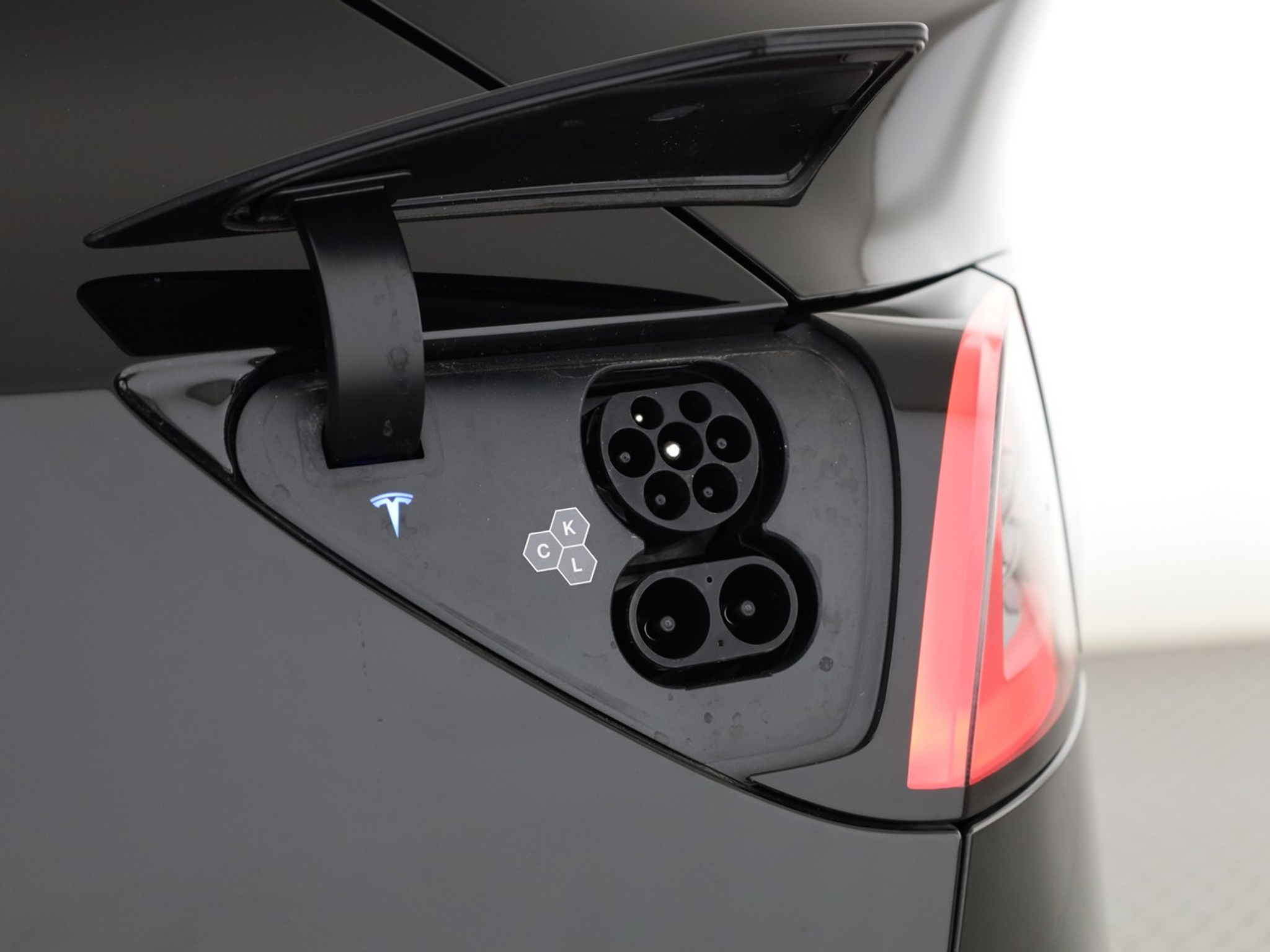 listing desktop thumbnail image 10