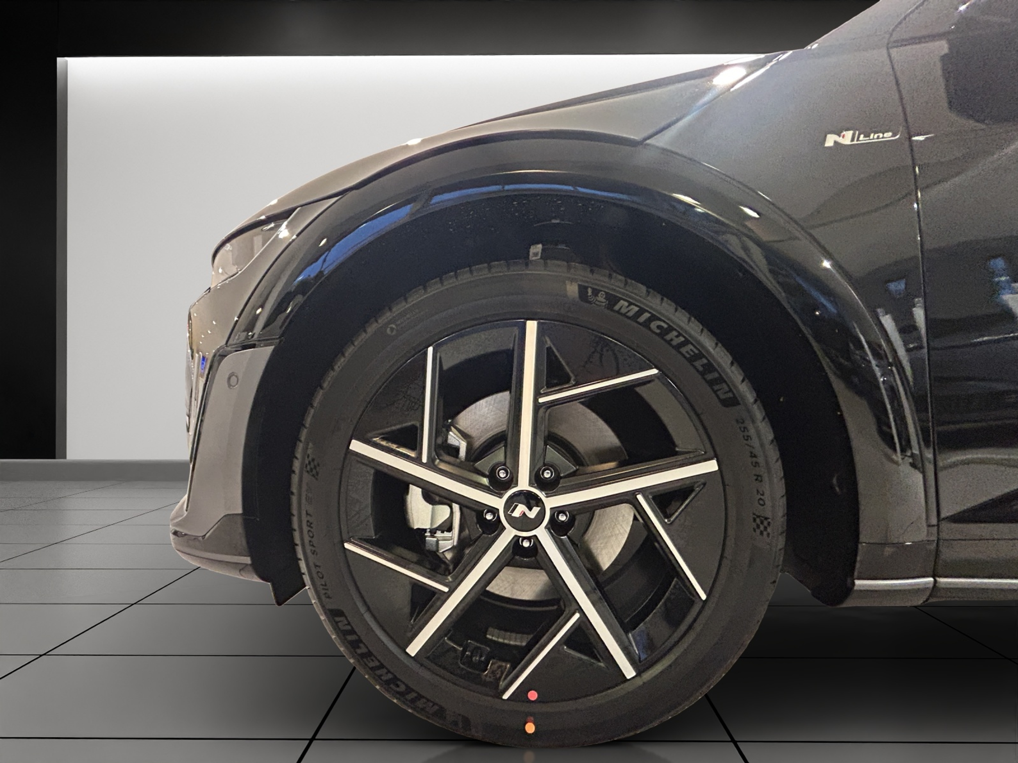 listing desktop thumbnail image 4