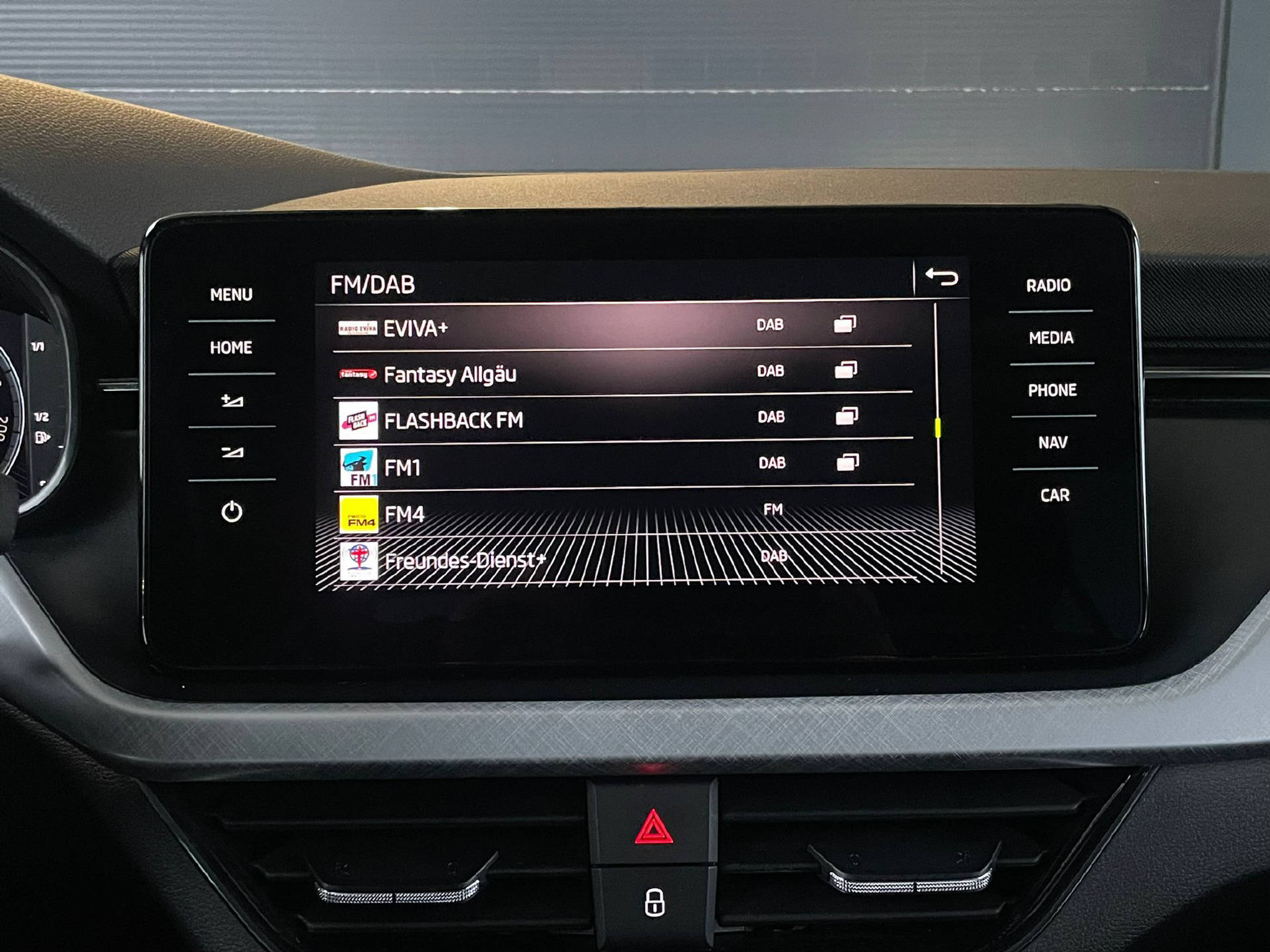 listing desktop thumbnail image 14