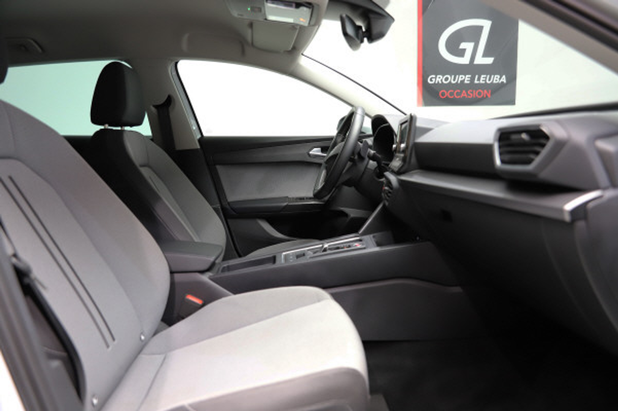 listing desktop thumbnail image 8