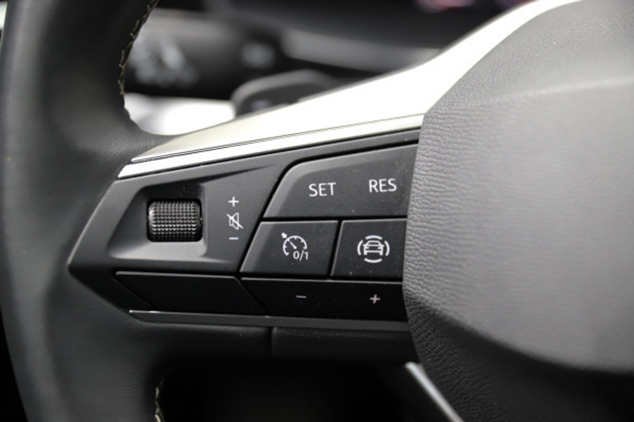 listing desktop thumbnail image 13