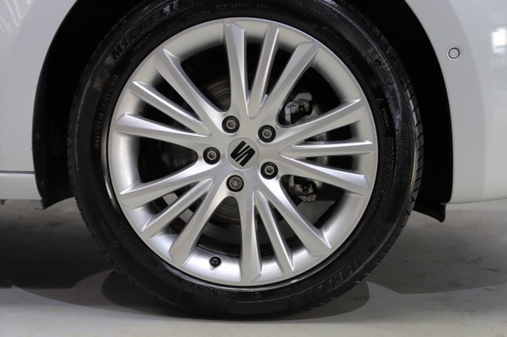 listing desktop thumbnail image 12