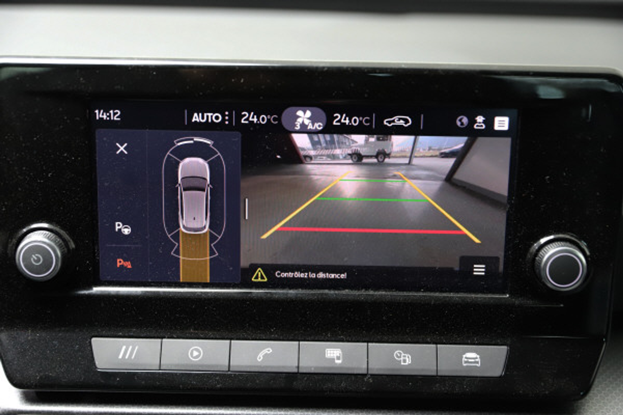 listing desktop thumbnail image 14