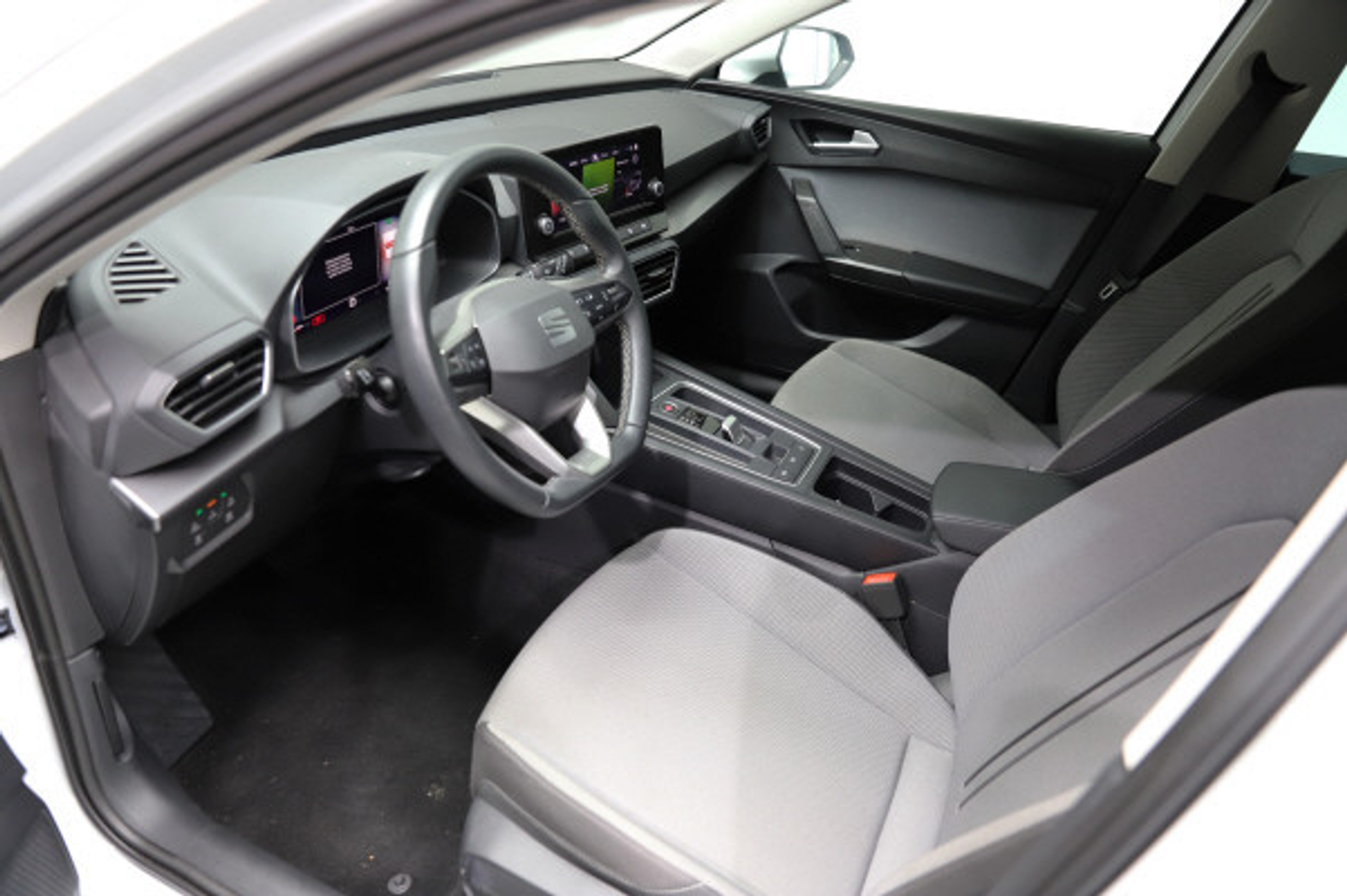 listing desktop thumbnail image 7