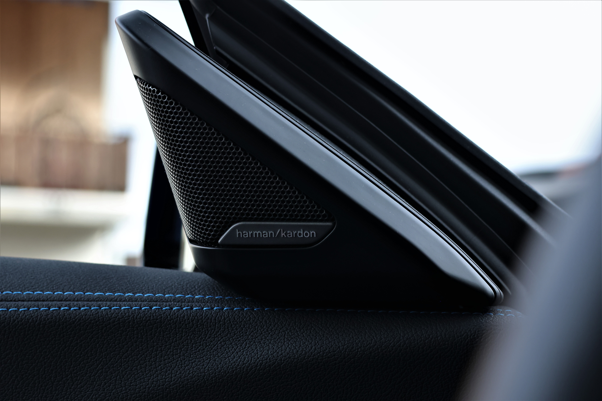 listing desktop thumbnail image 20