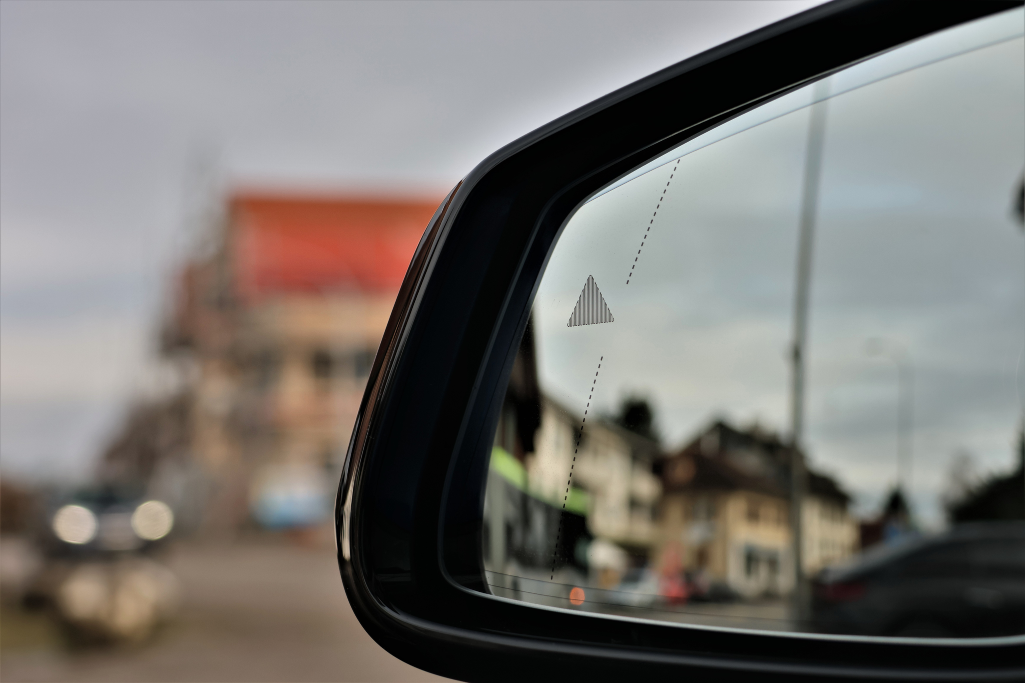 listing desktop thumbnail image 24