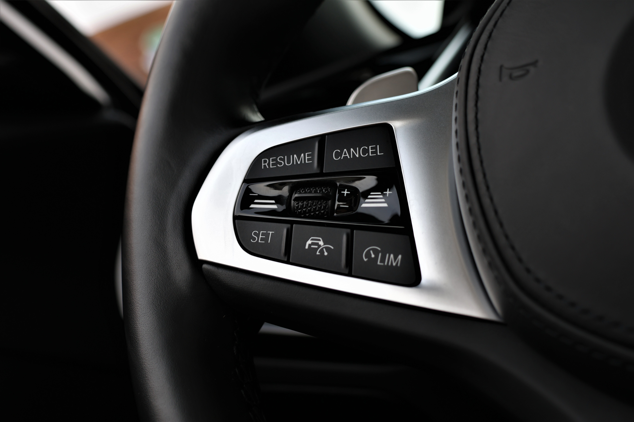 listing desktop thumbnail image 19