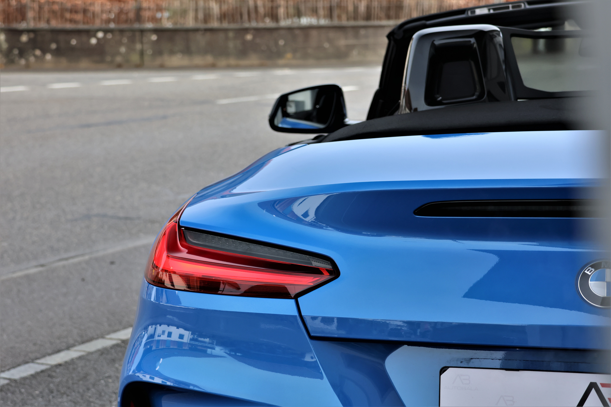 listing desktop thumbnail image 8